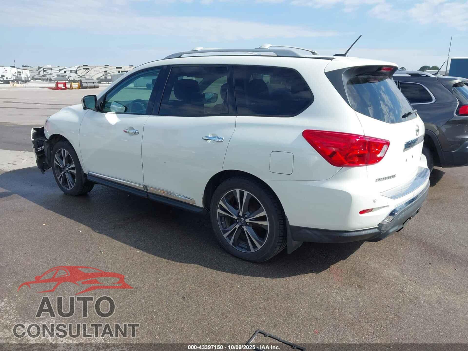 NISSAN PATHFINDER 2017 - 5N1DR2MM4HC604804