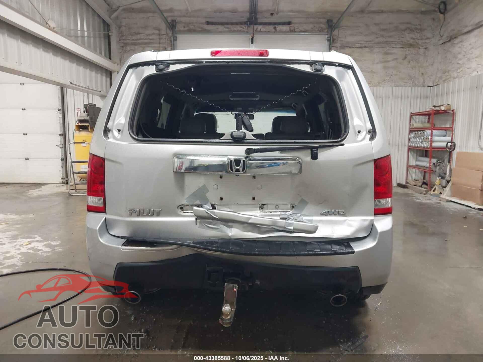 HONDA PILOT 2011 - 5FNYF4H61BB062299