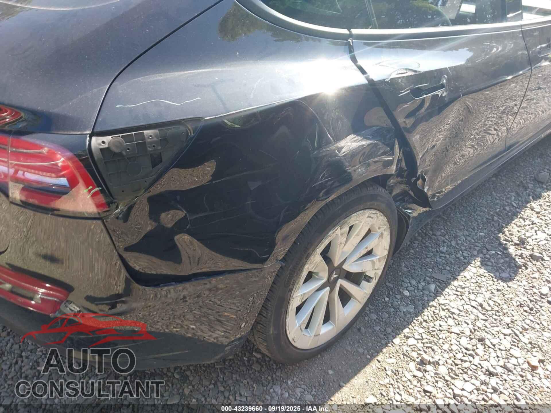 TESLA MODEL 3 2023 - 5YJ3E1EA2PF572074