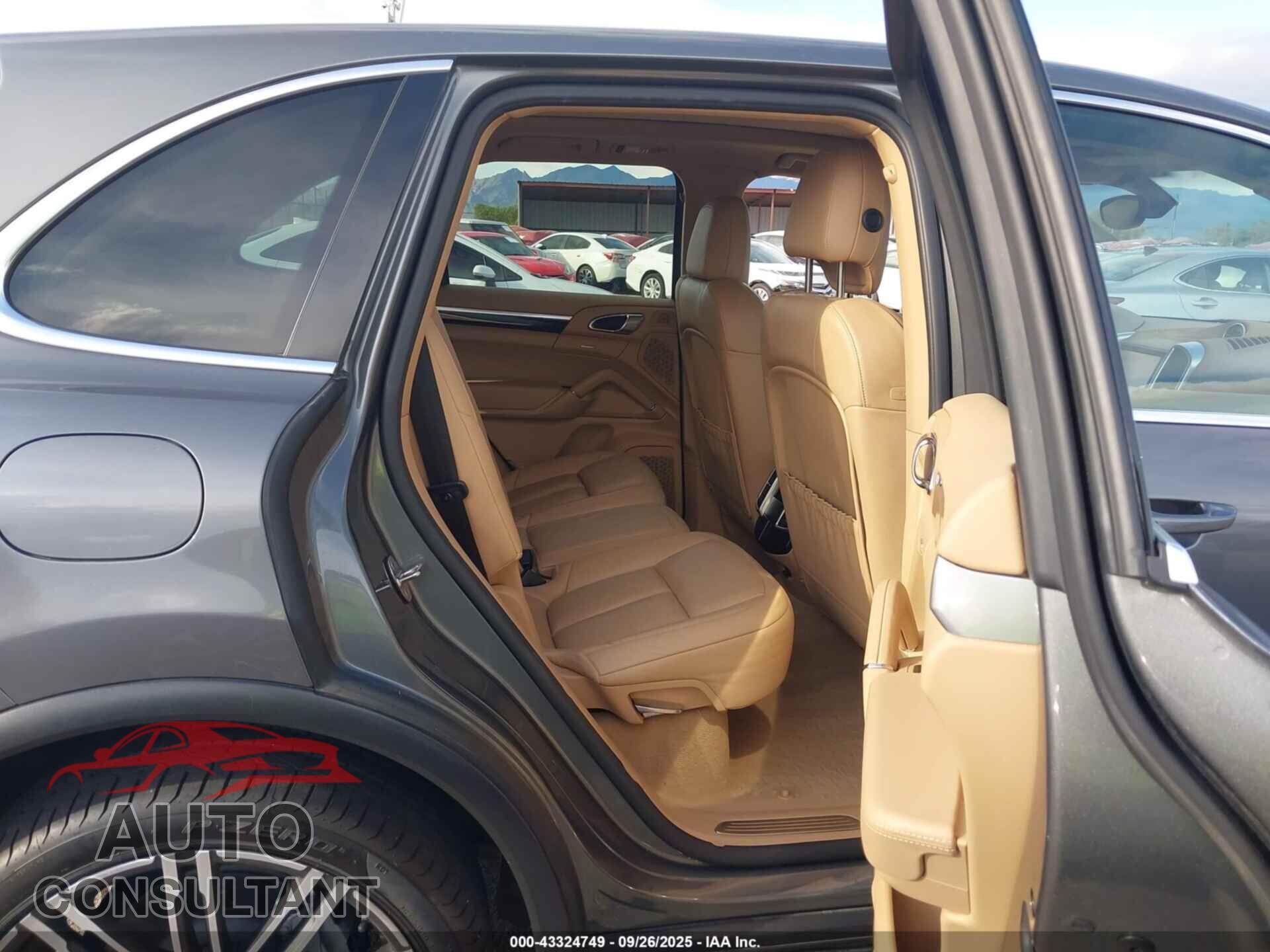 PORSCHE CAYENNE 2016 - WP1AB2A22GLA93637