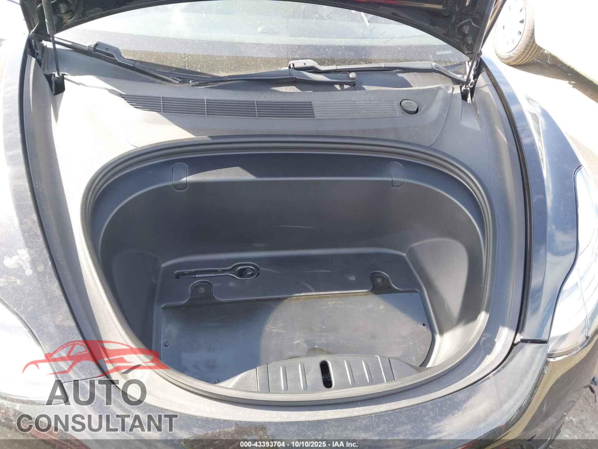 TESLA MODEL 3 2019 - 5YJ3E1EA5KF296465