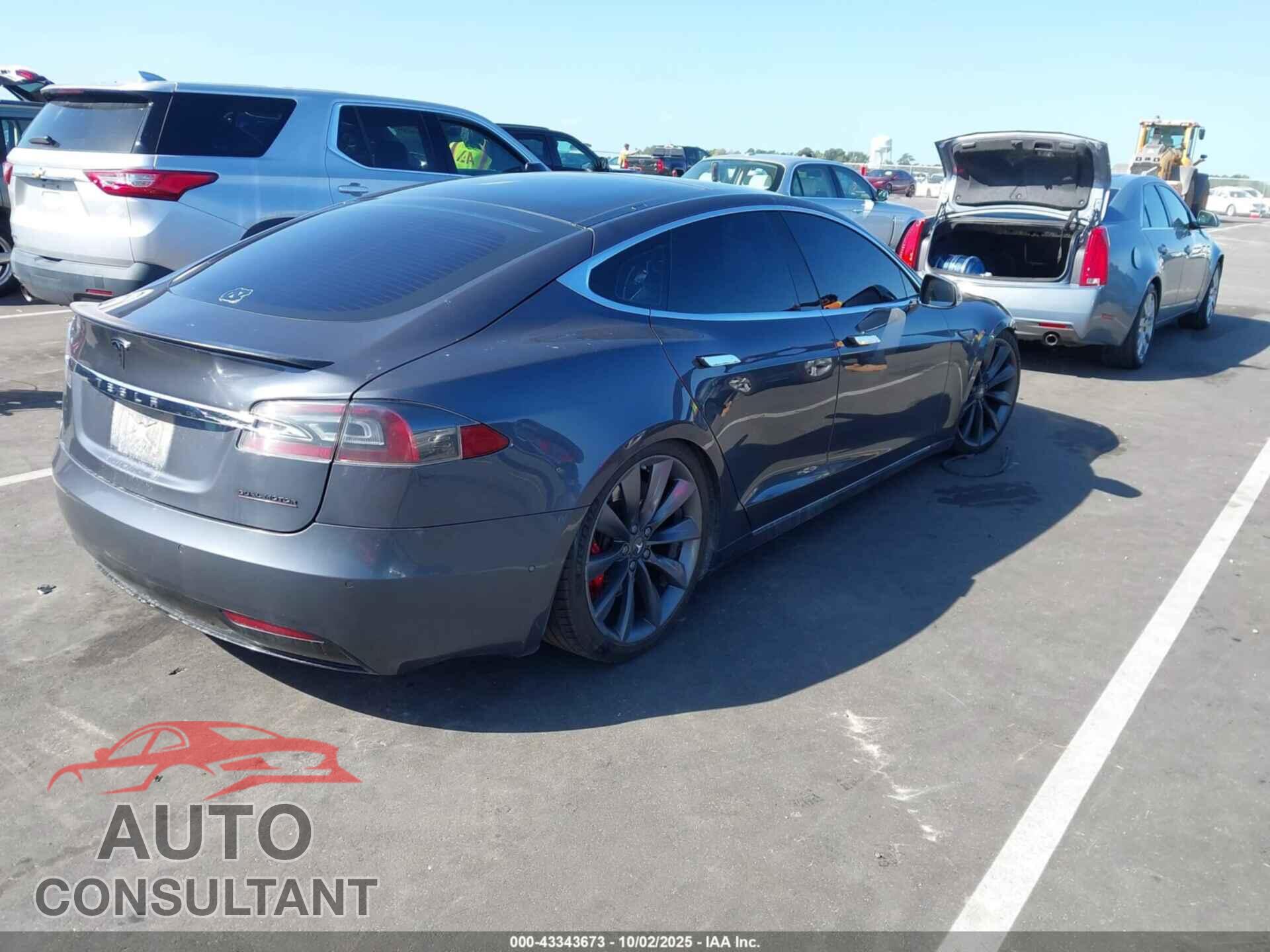 TESLA MODEL S 2016 - 5YJSA1E42GF142546