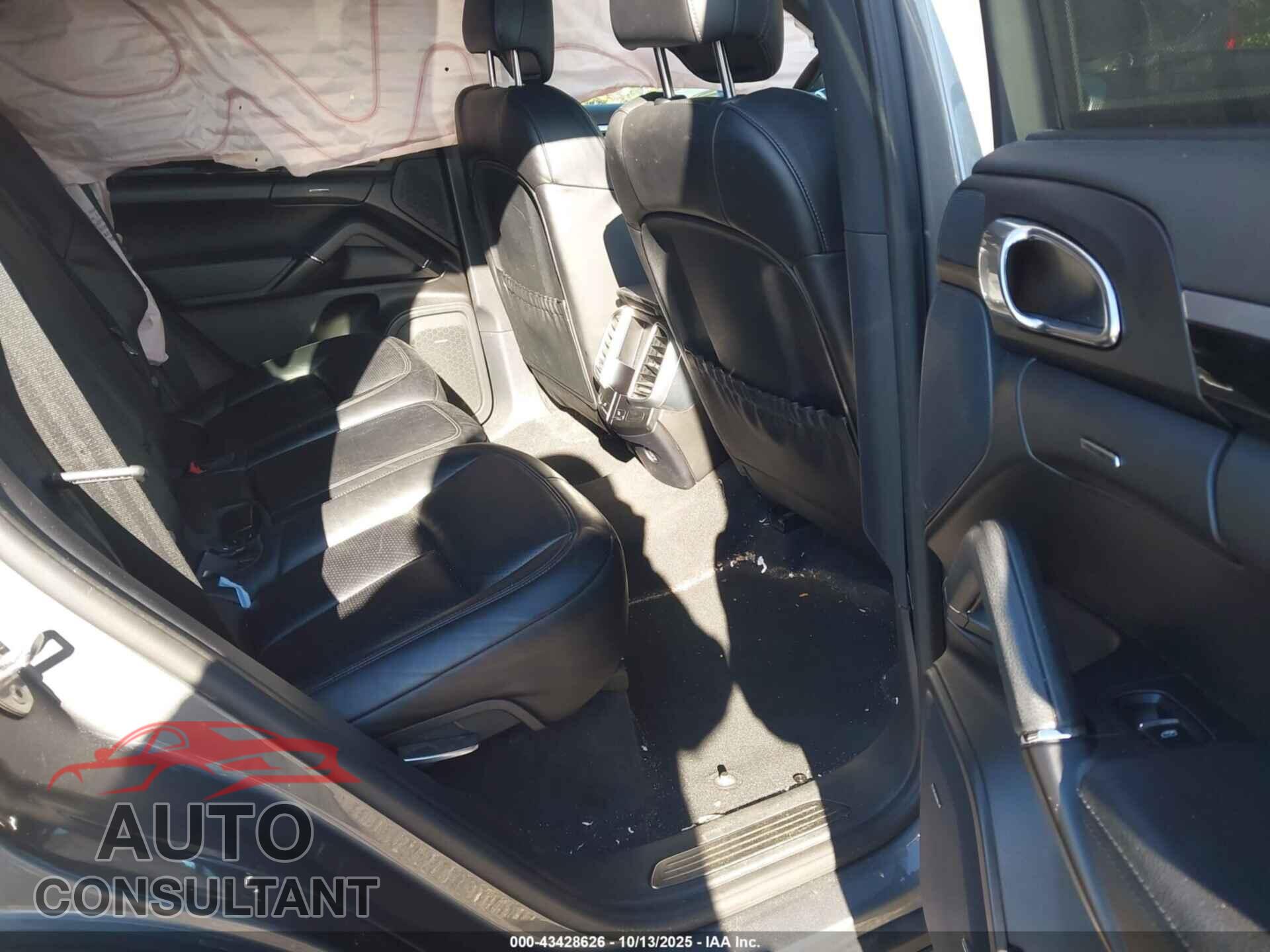 PORSCHE CAYENNE 2017 - WP1AB2A2XHLA53162