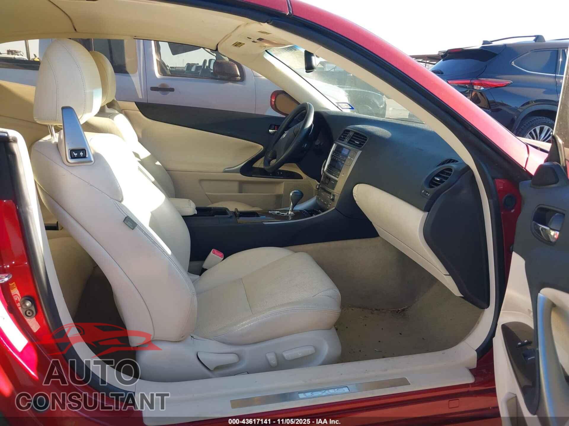LEXUS IS 250C 2010 - JTHFF2C28A2512370
