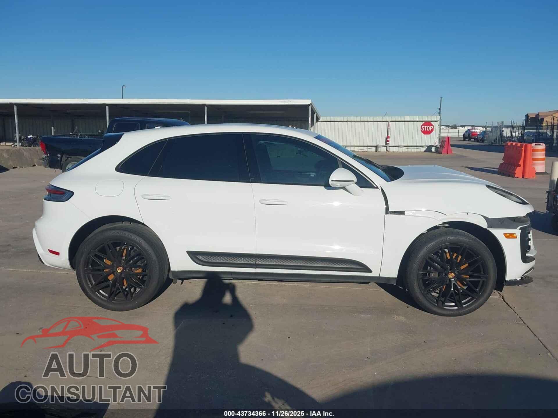 PORSCHE MACAN 2024 - WP1AA2A52RLB02725