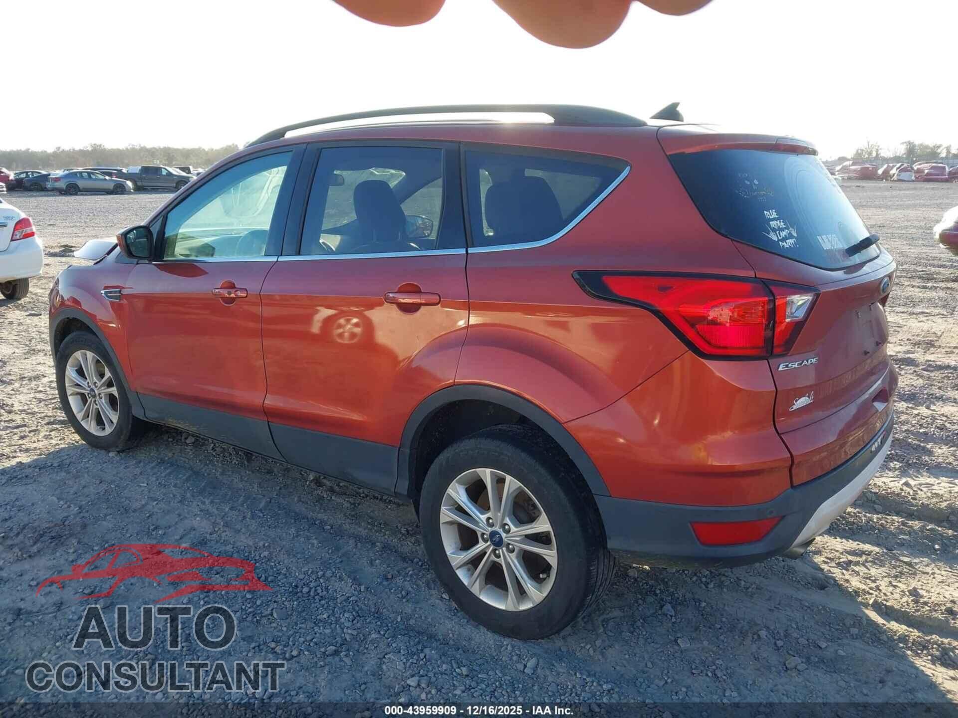 FORD ESCAPE 2019 - 1FMCU0HD2KUB20060