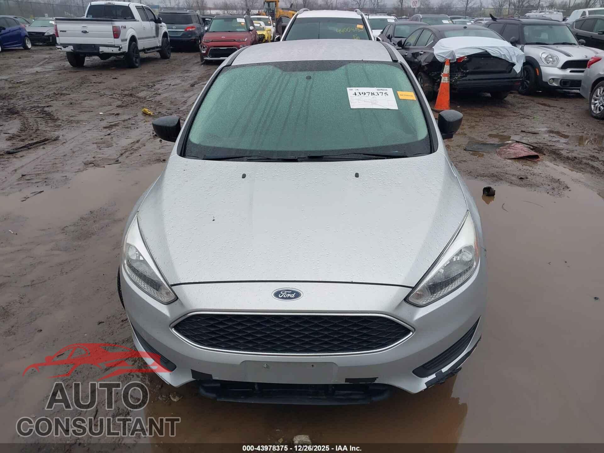 FORD FOCUS 2018 - 1FADP3E20JL268173
