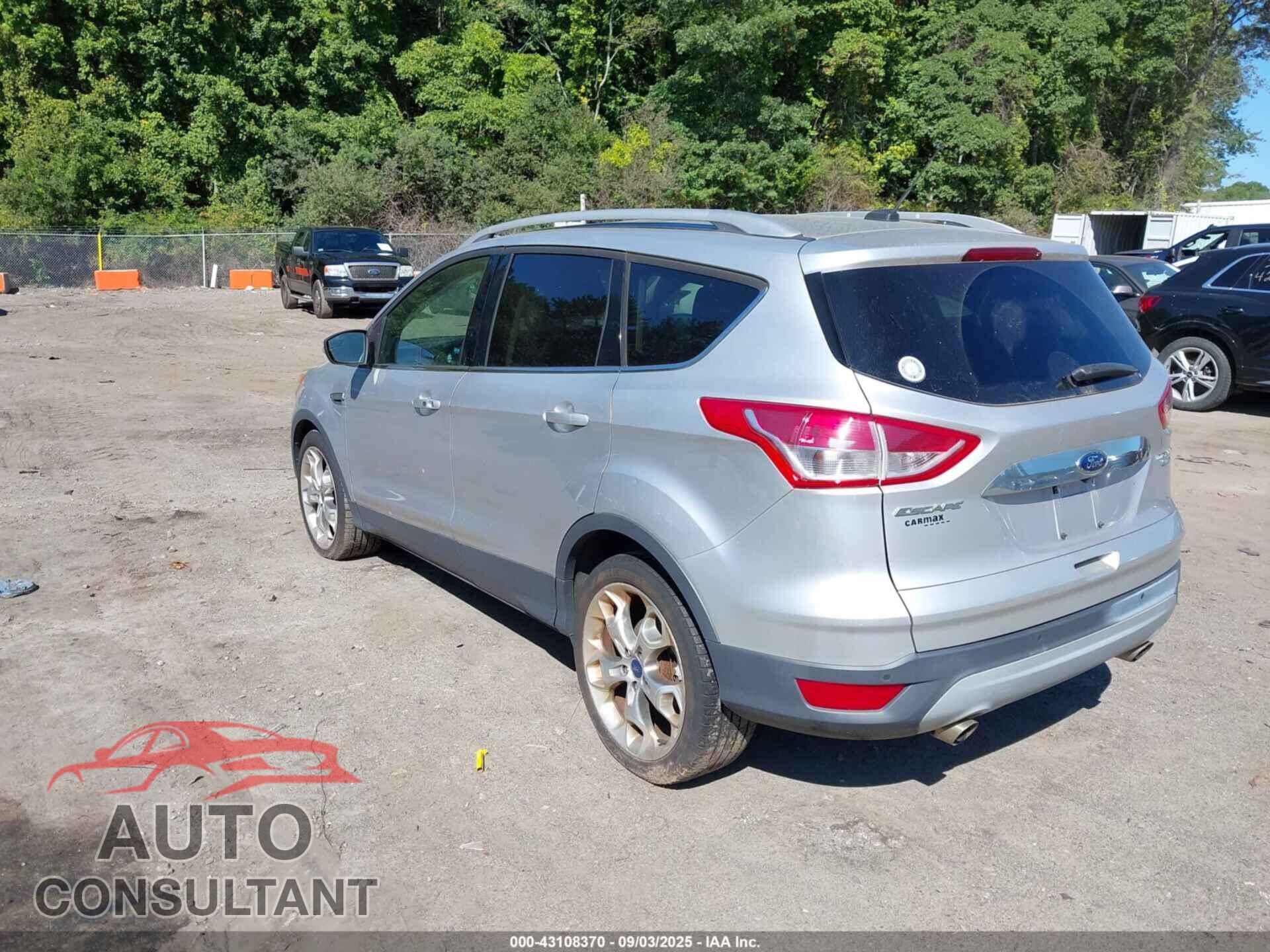FORD ESCAPE 2015 - 1FMCU9JX2FUA97233