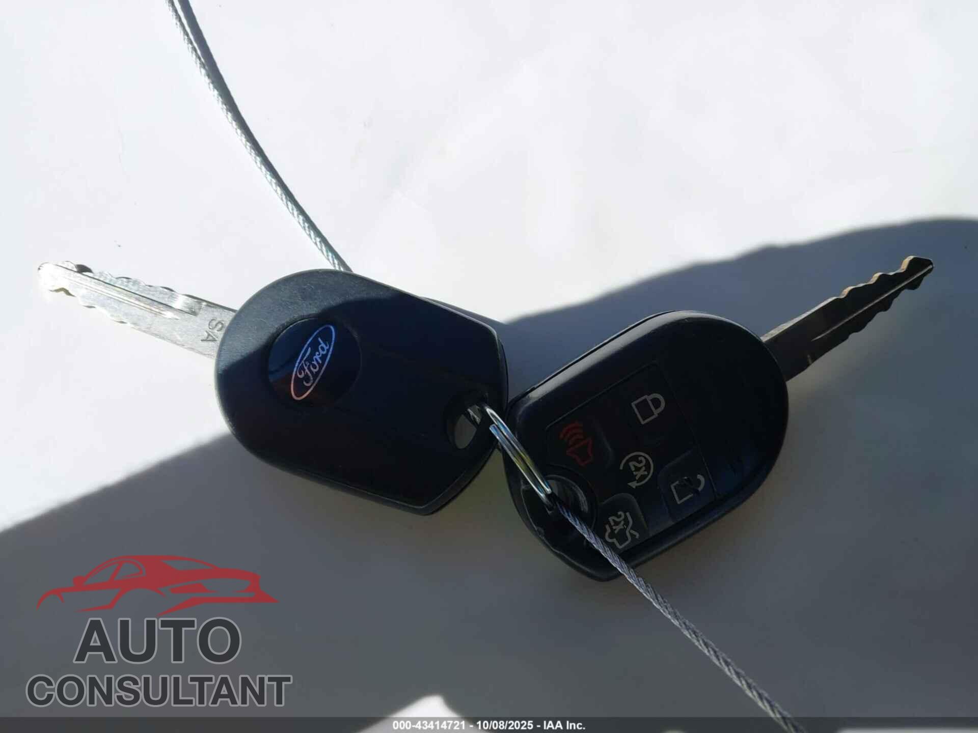 FORD TAURUS 2013 - 1FAHP2E83DG188069