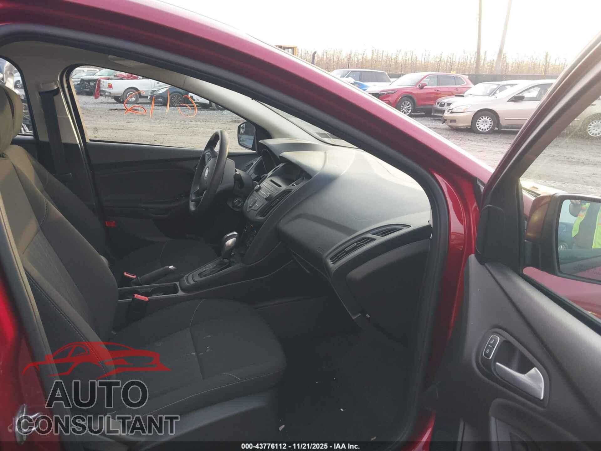 FORD FOCUS 2016 - 1FADP3FE4GL401325