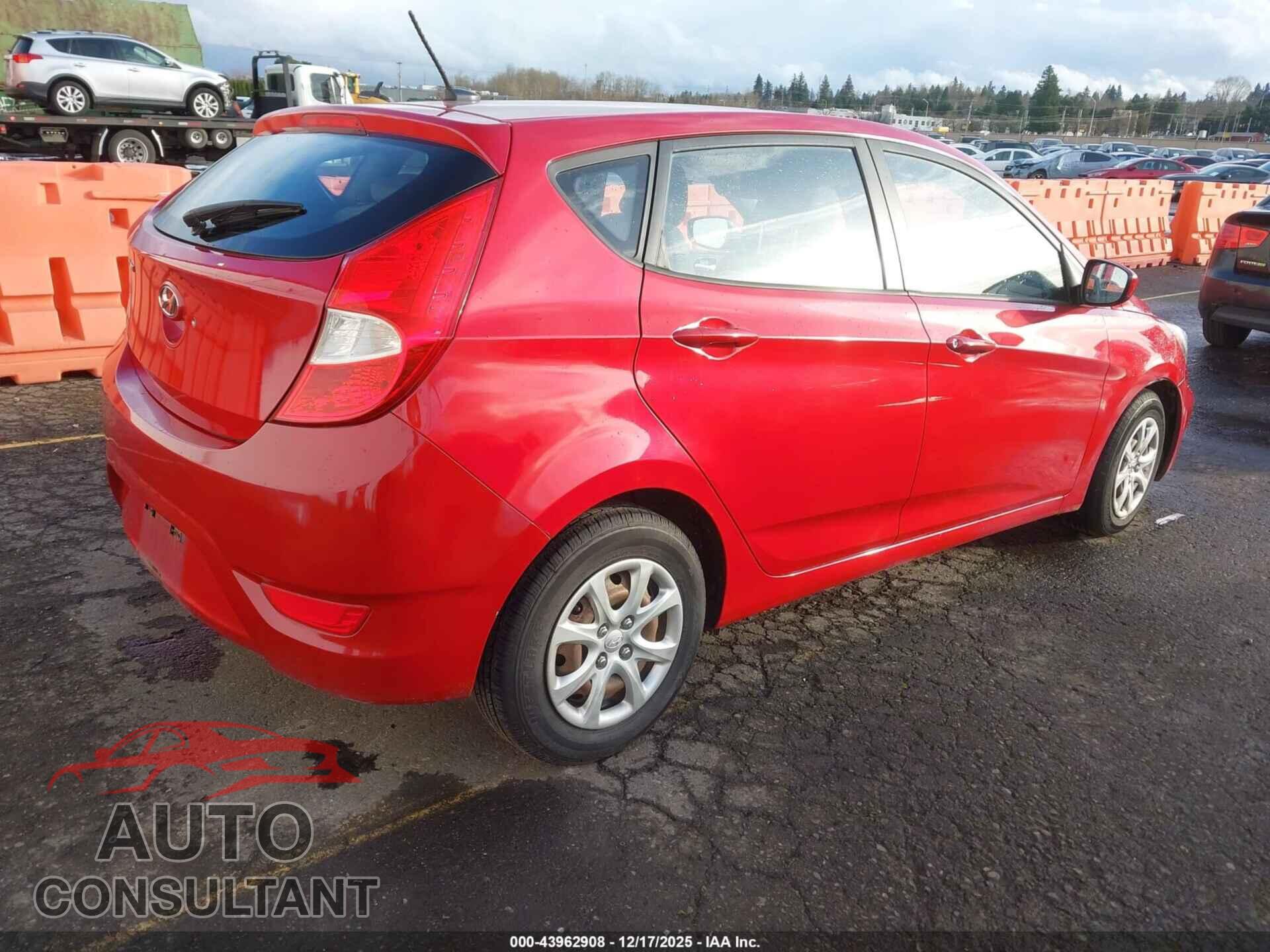 HYUNDAI ACCENT 2012 - KMHCT5AE2CU001400