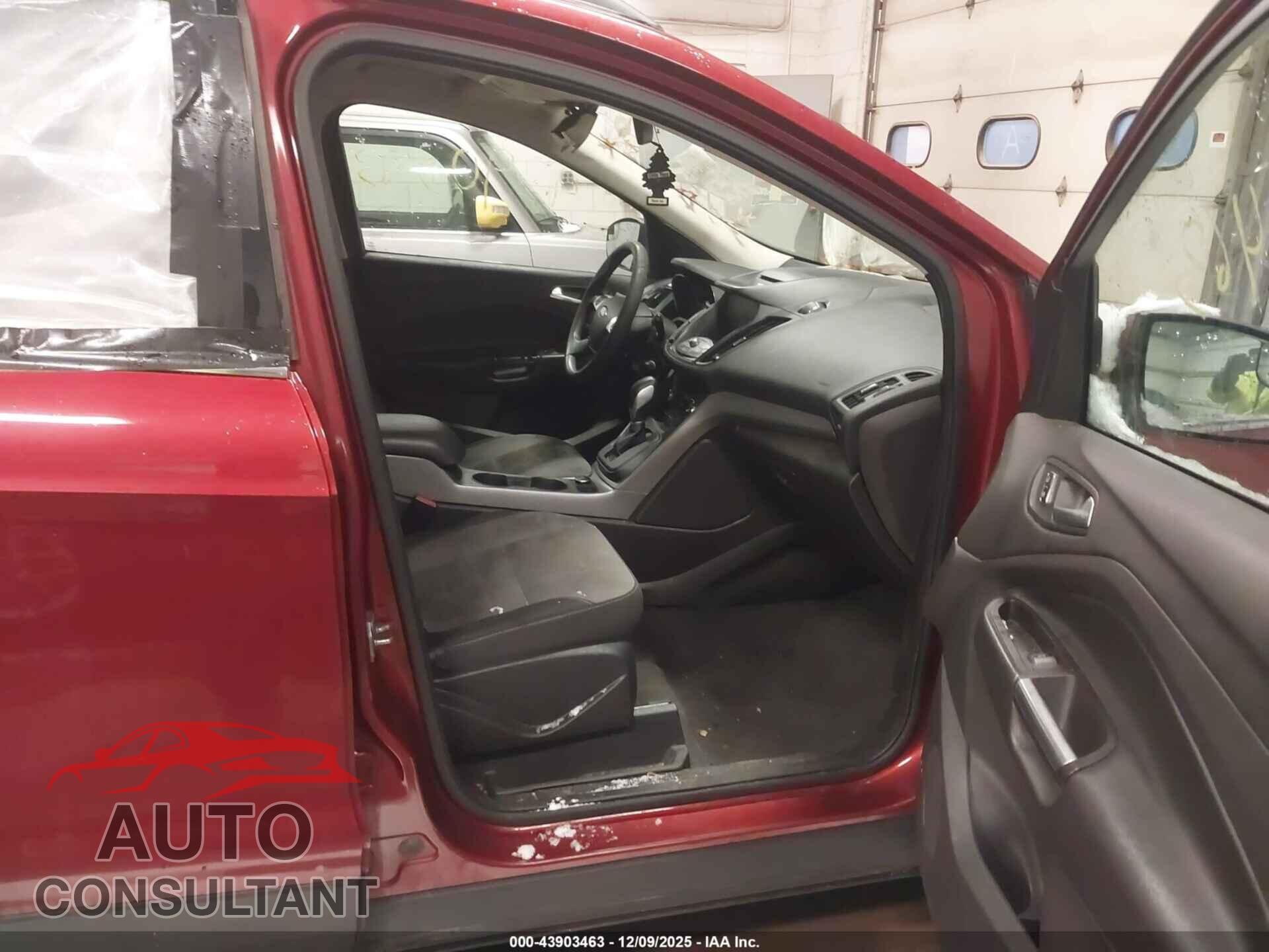 FORD ESCAPE 2014 - 1FMCU9GX7EUC59976
