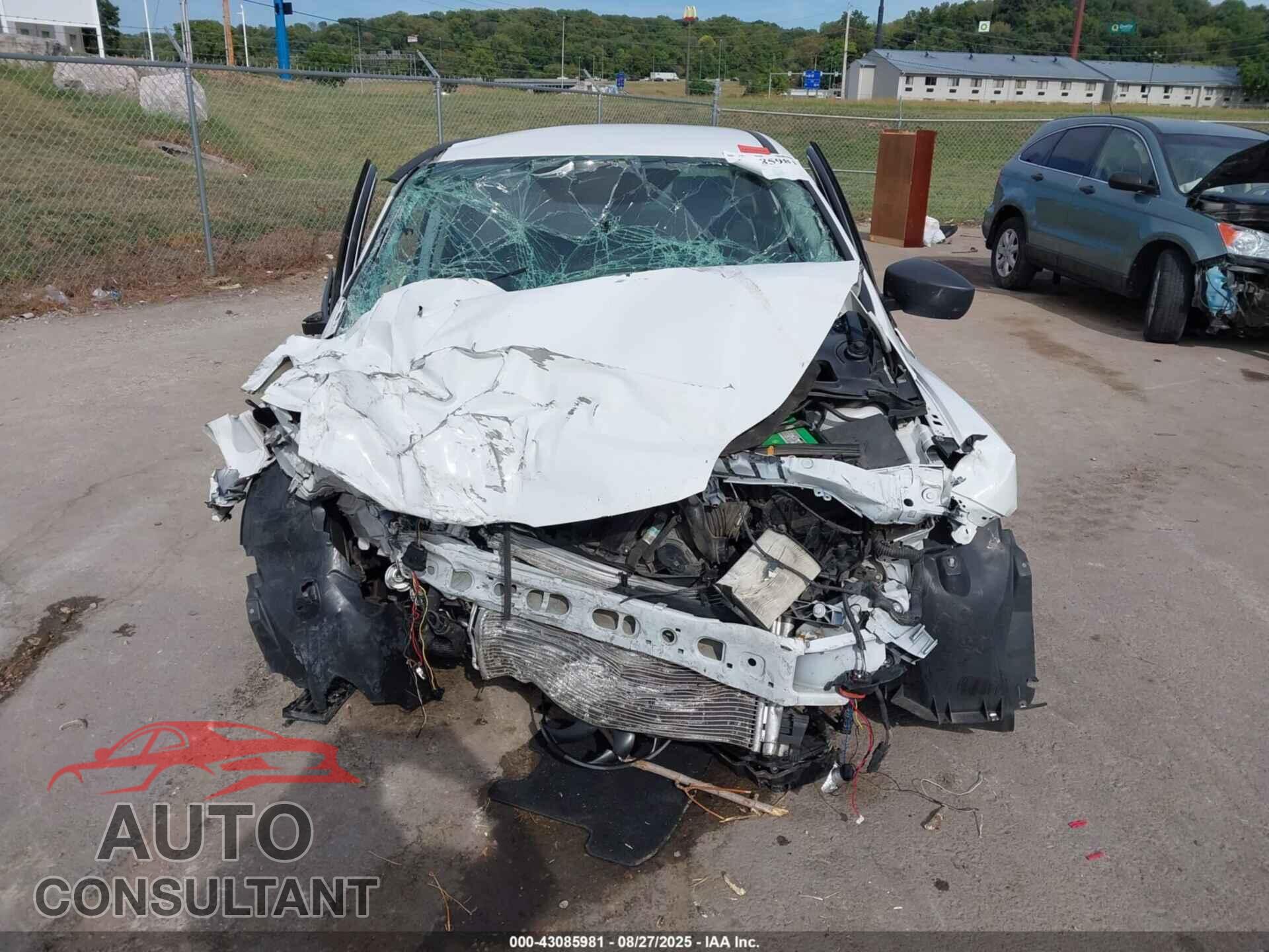 FORD FOCUS 2013 - 1FADP3E2XDL116082