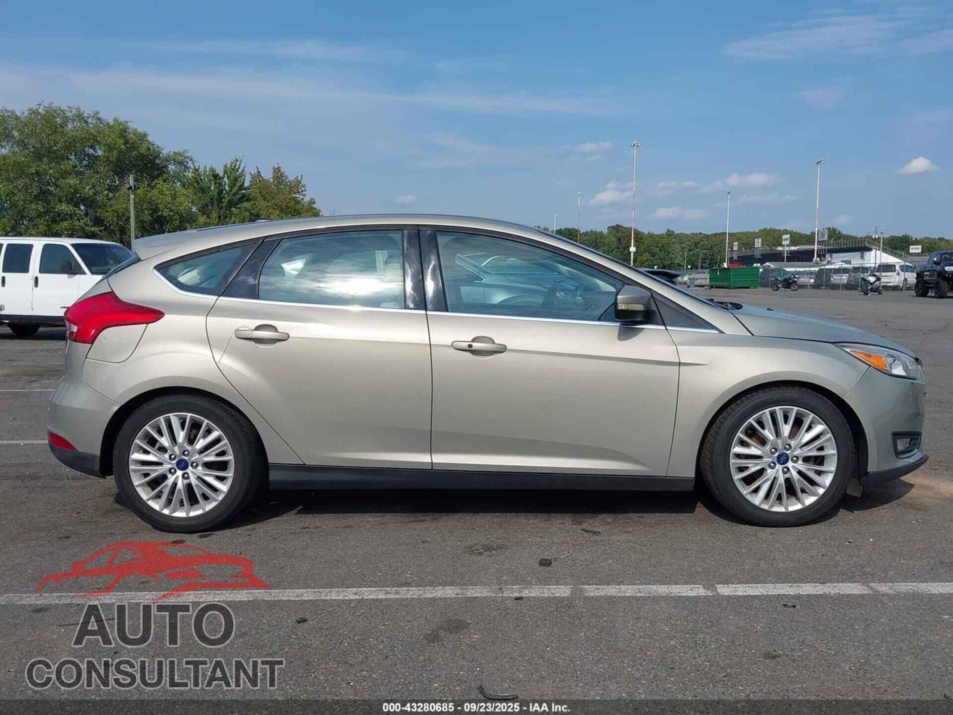 FORD FOCUS 2016 - 1FADP3N22GL205374