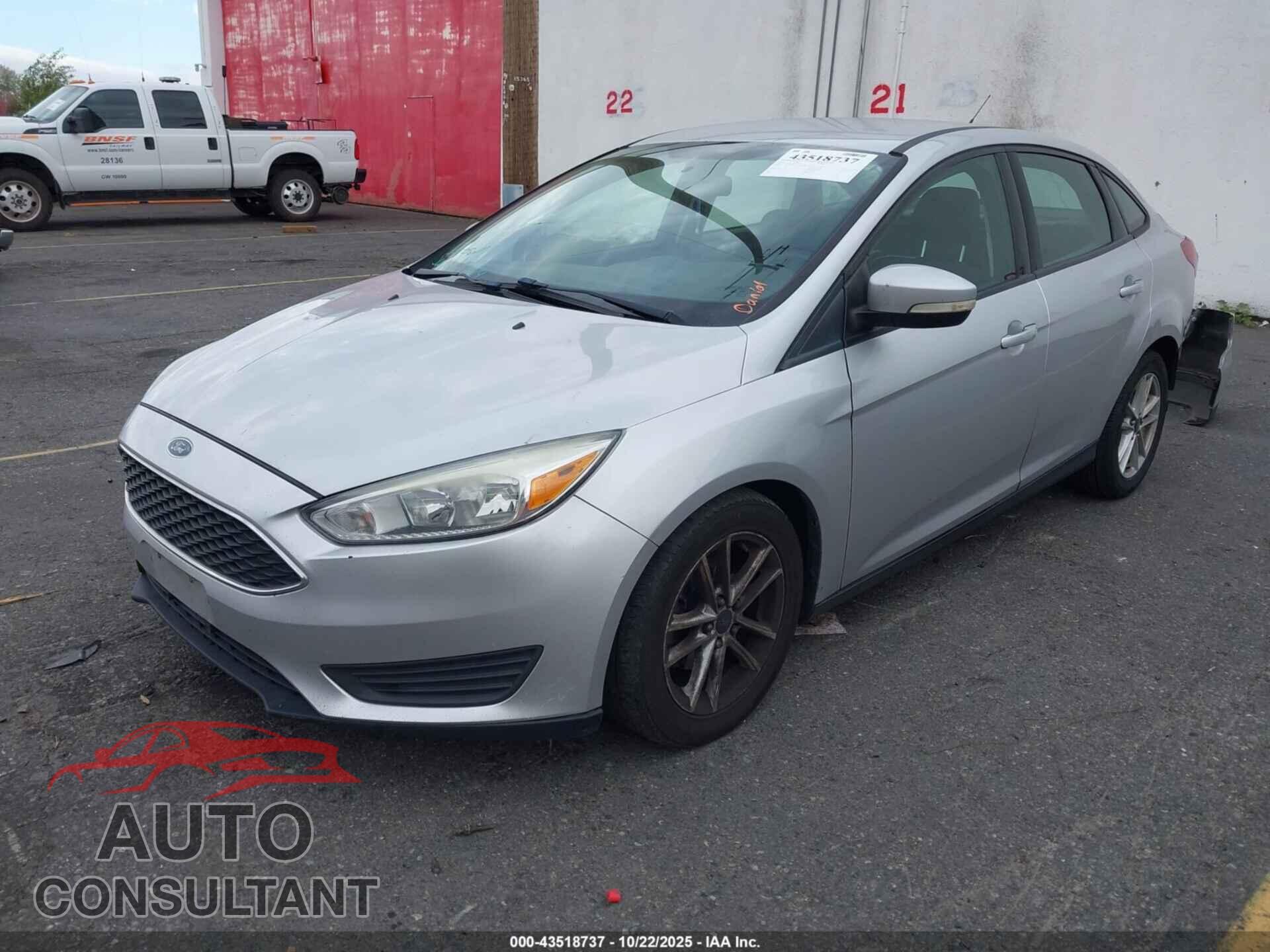 FORD FOCUS 2015 - 1FADP3F21FL281715