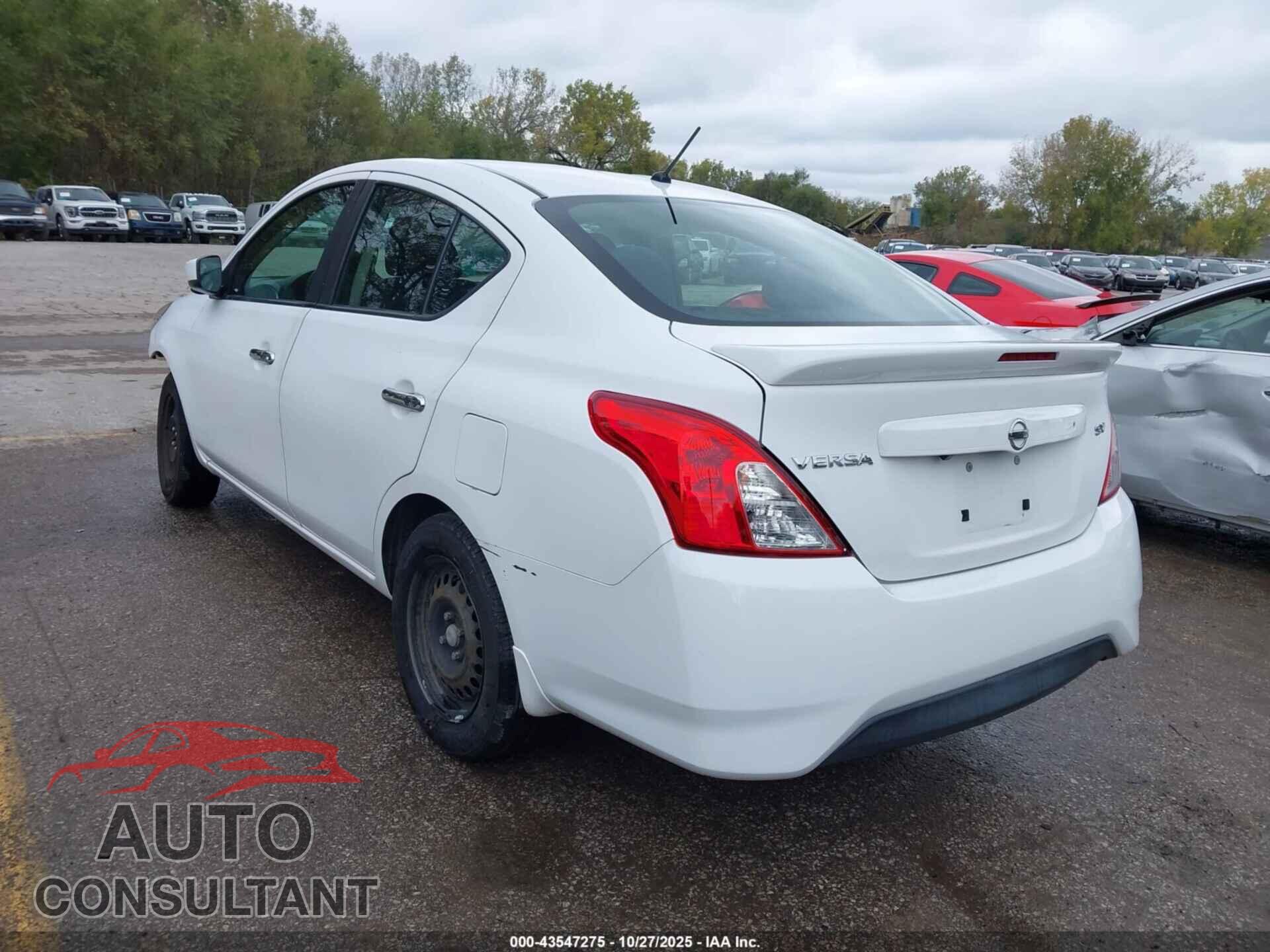NISSAN VERSA 2019 - 3N1CN7AP7KL818207