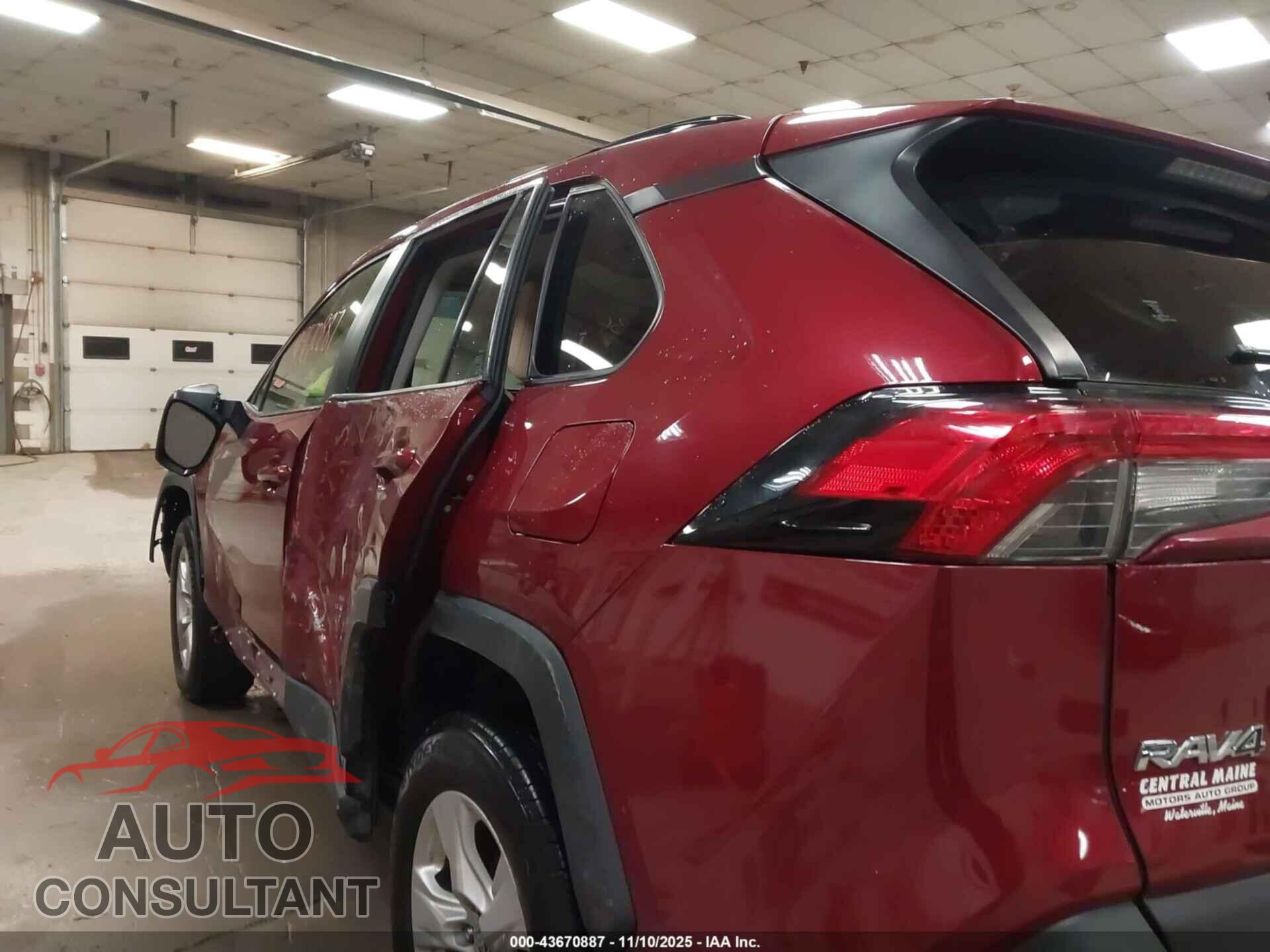 TOYOTA RAV4 2020 - JTMP1RFV8LD524576