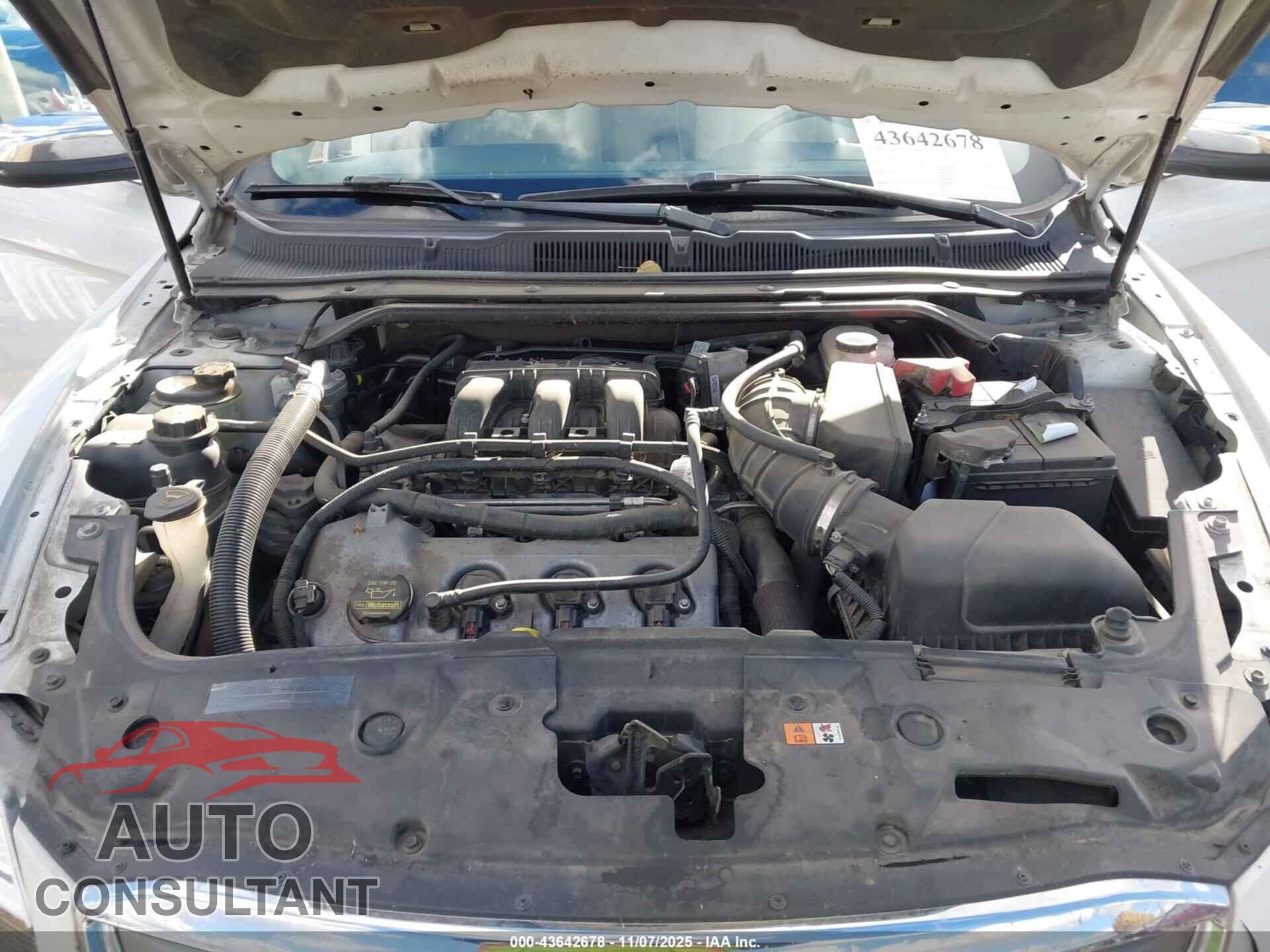 FORD TAURUS 2010 - 1FAHP2FW2AG142662