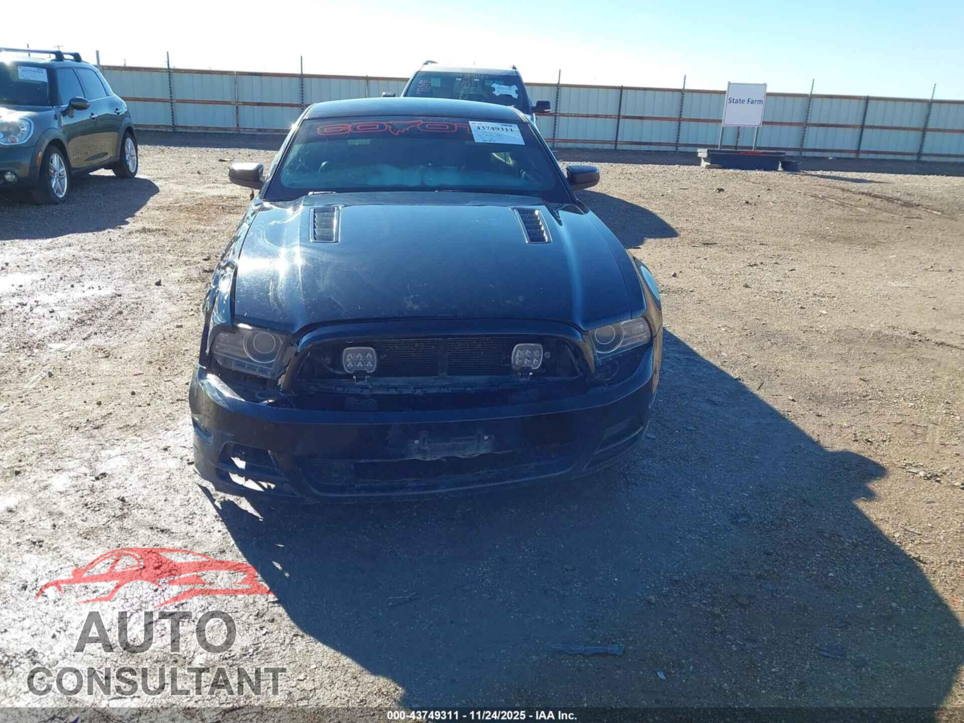 FORD MUSTANG 2014 - 1ZVBP8CF4E5221773