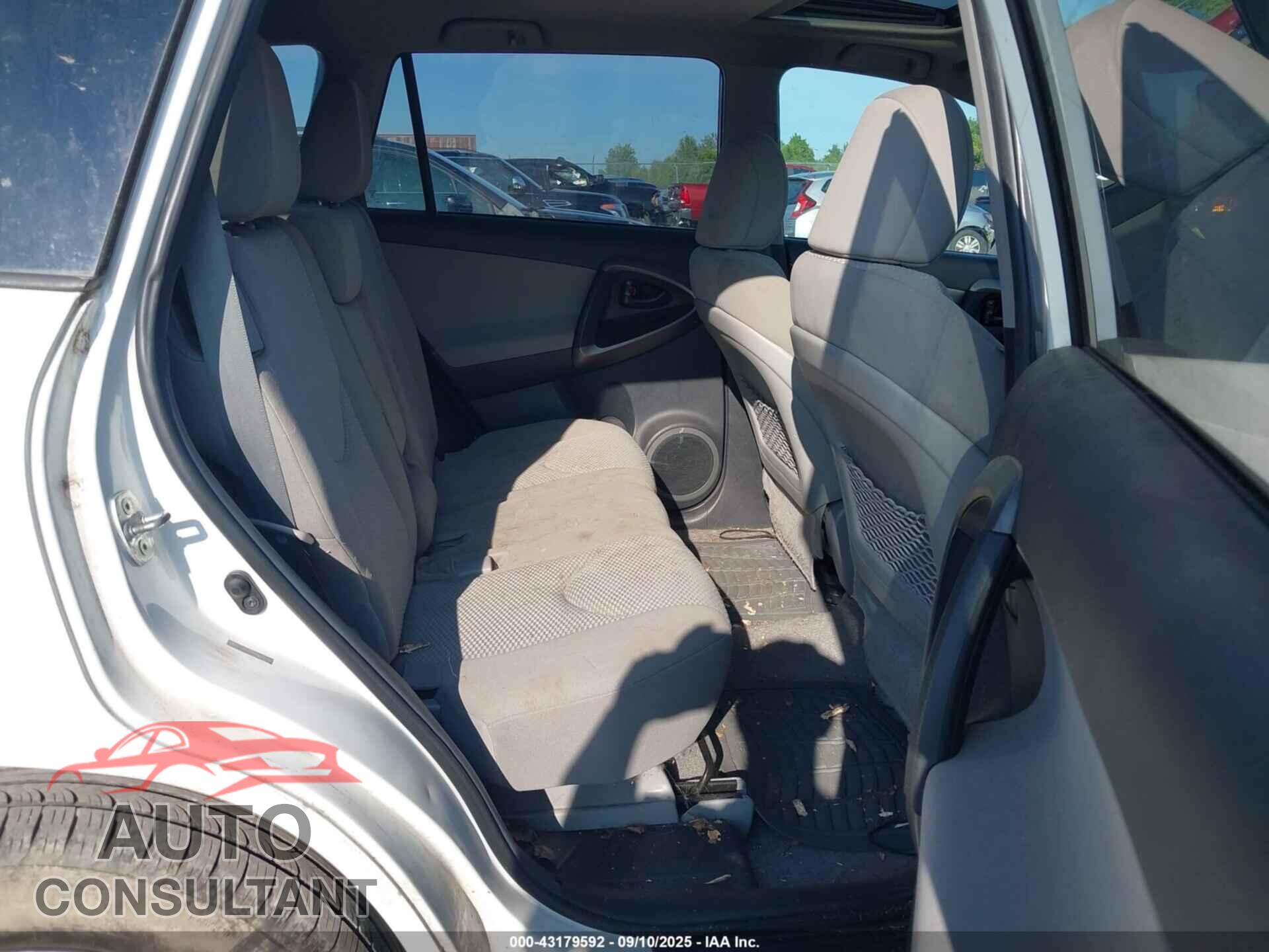 TOYOTA RAV4 2012 - 2T3BF4DV5CW266246