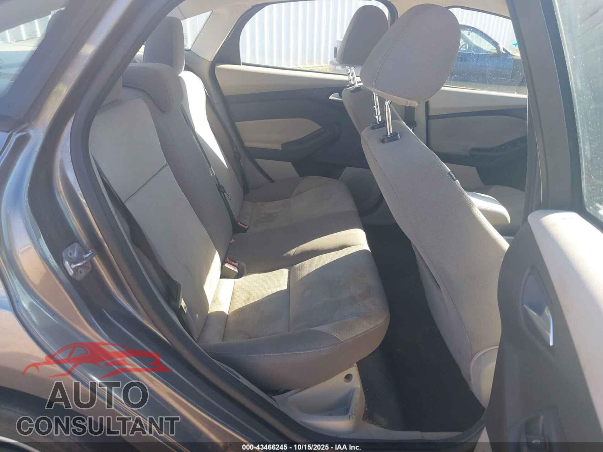 FORD FOCUS 2014 - 1FADP3F23EL402985