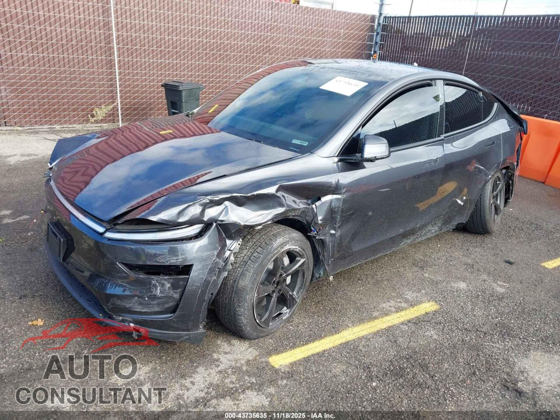 TESLA MODEL Y 2026 - 7SAYGDED2TF385362