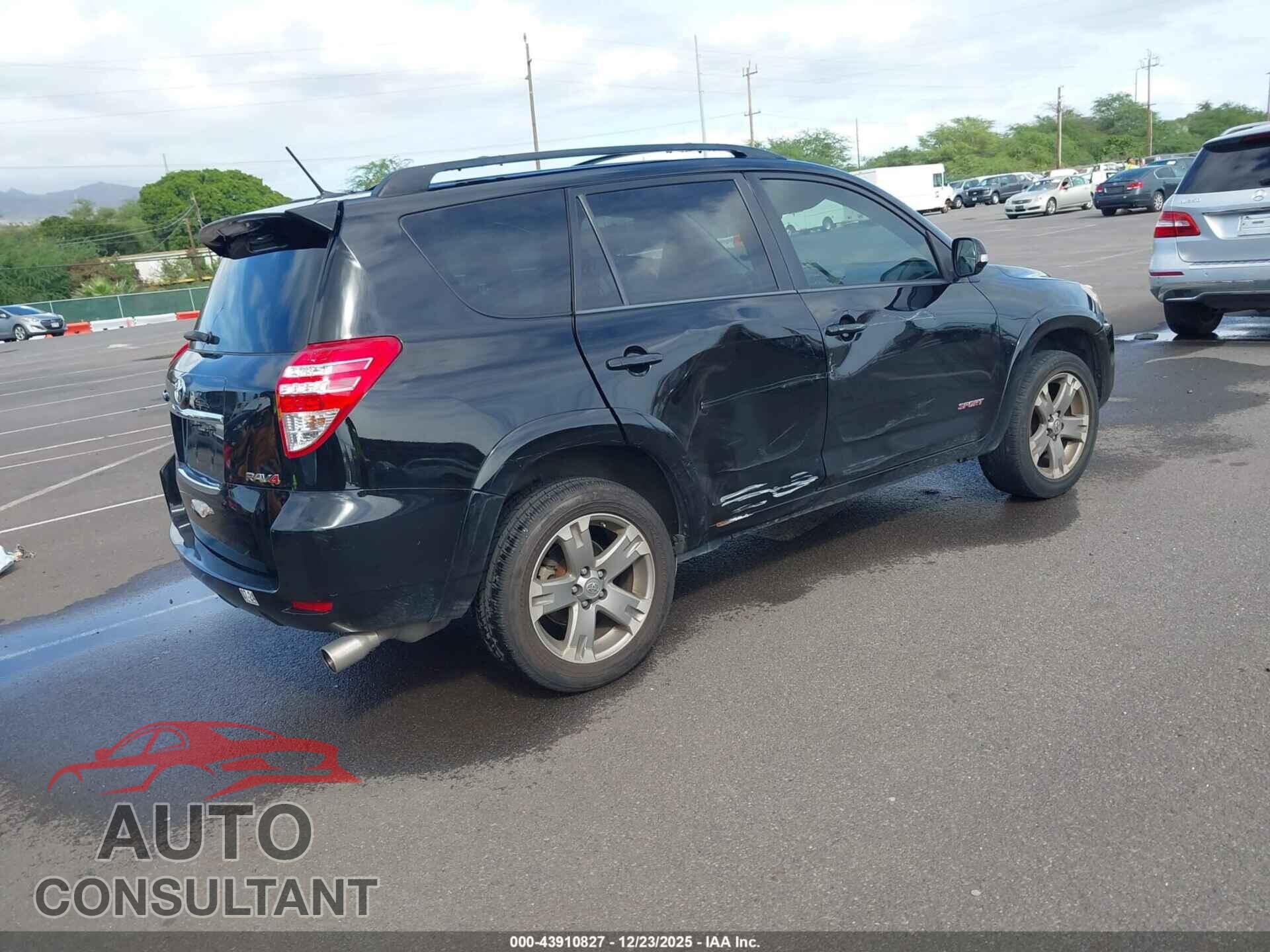 TOYOTA RAV4 2011 - JTMWF4DV2B5042469