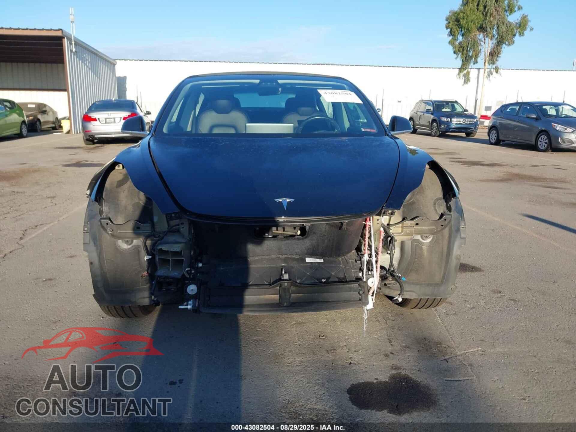 TESLA MODEL 3 2018 - 5YJ3E1EA8JF152505