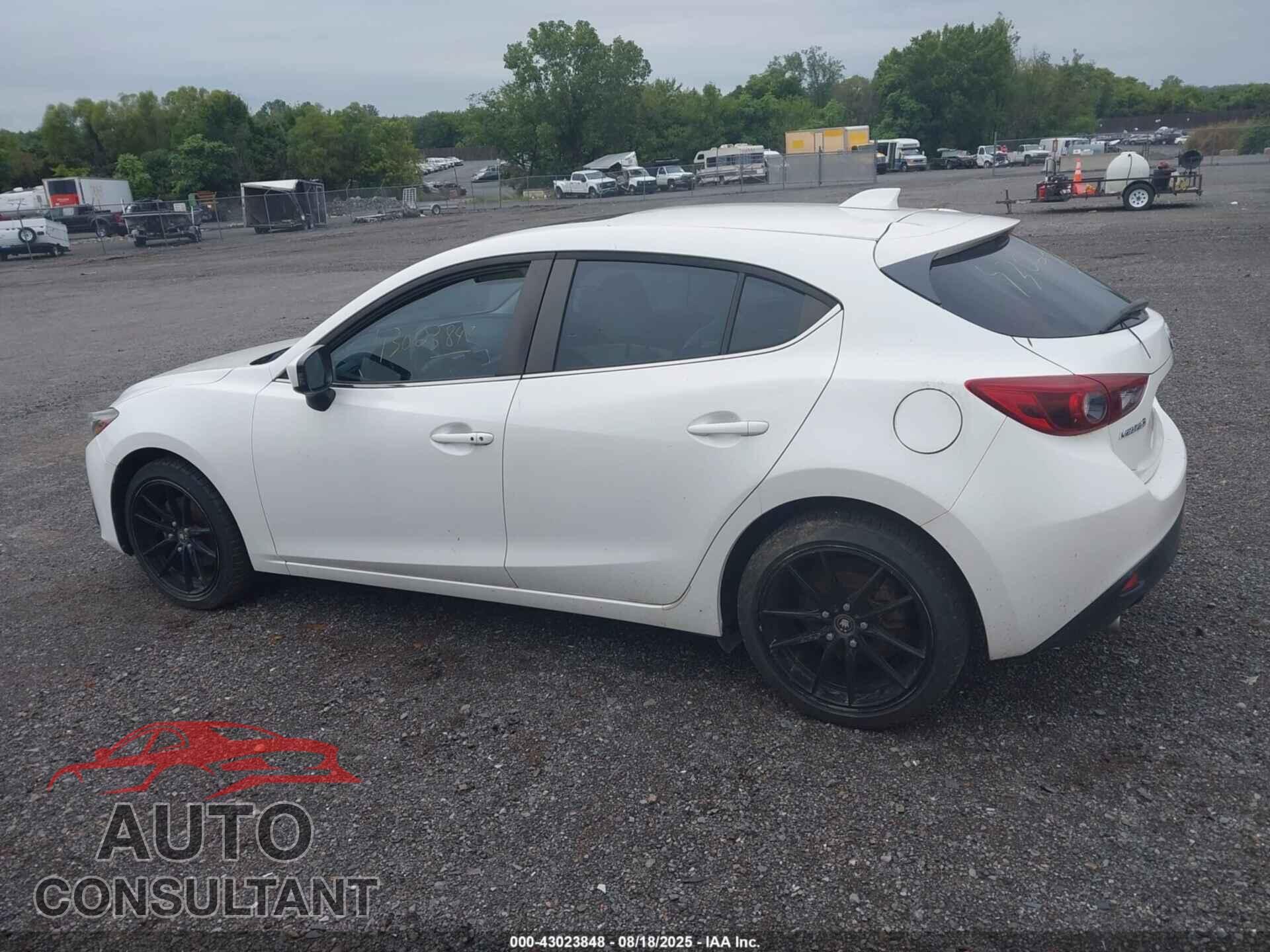 MAZDA MAZDA3 2015 - JM1BM1M34F1224687