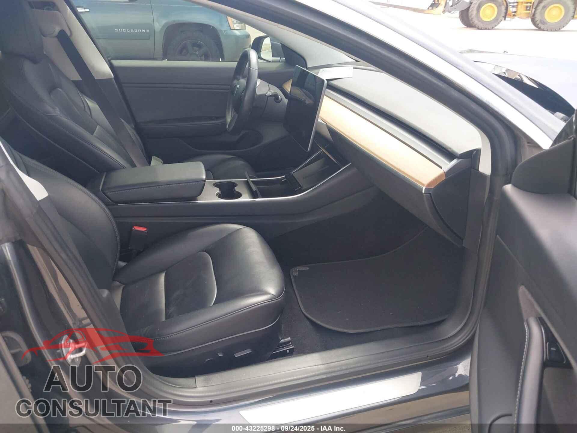 TESLA MODEL 3 2018 - 5YJ3E1EA9JF046497