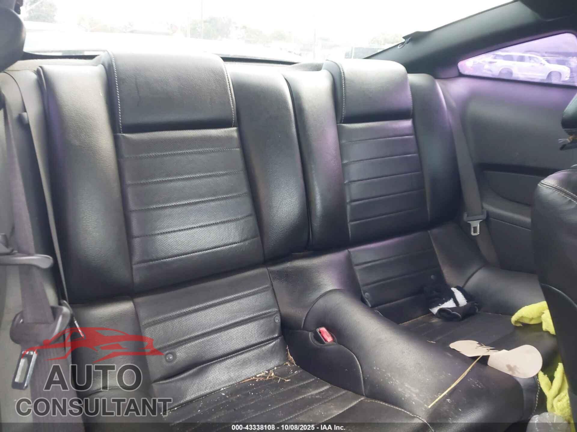 FORD MUSTANG 2010 - 1ZVBP8CH7A5113708