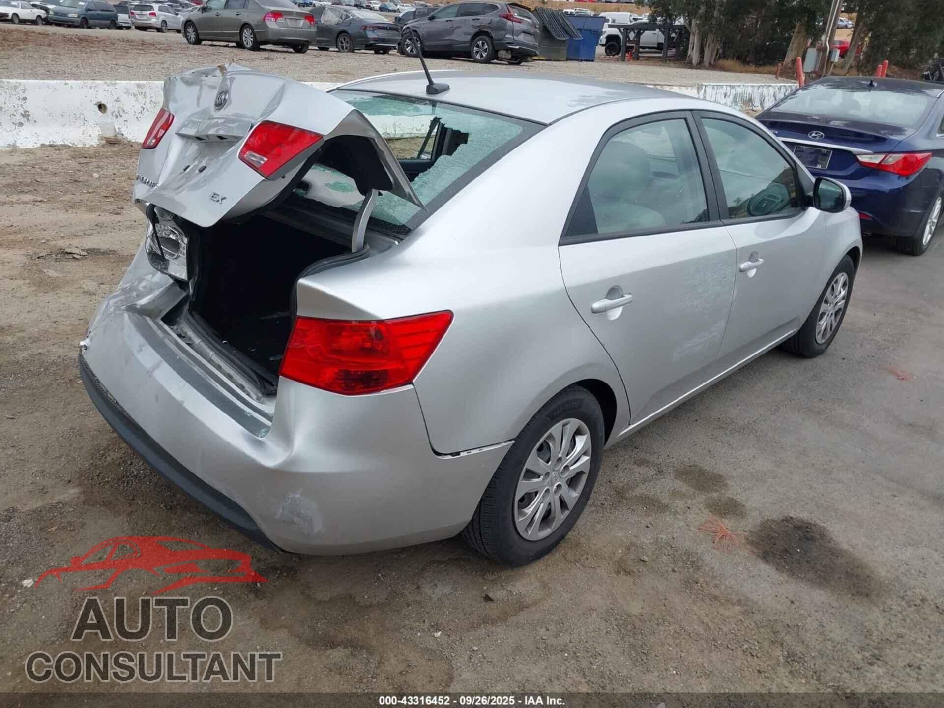 KIA FORTE 2012 - KNAFU4A28C5553103