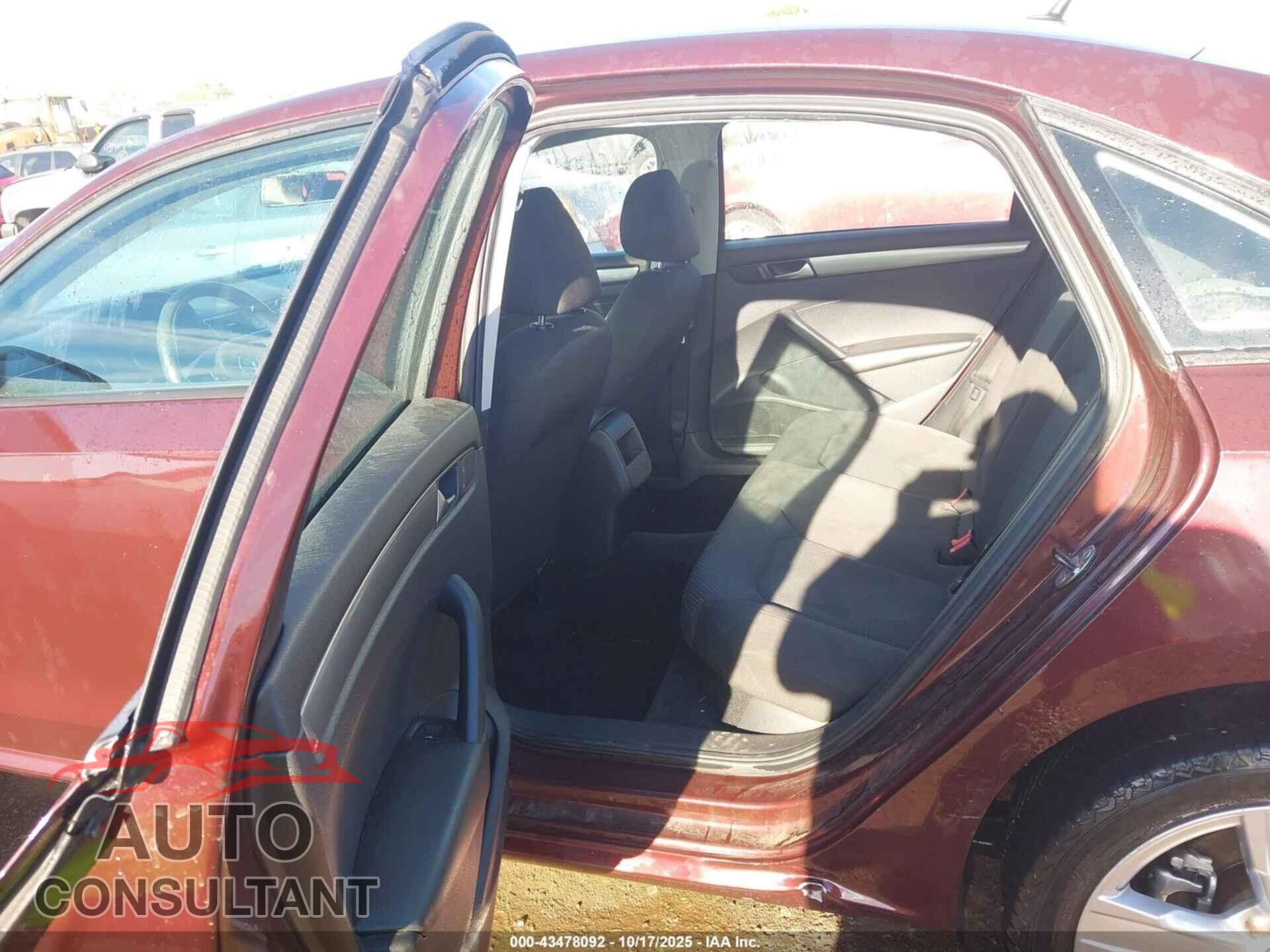 VOLKSWAGEN PASSAT 2012 - 1VWAP7A34CC062373