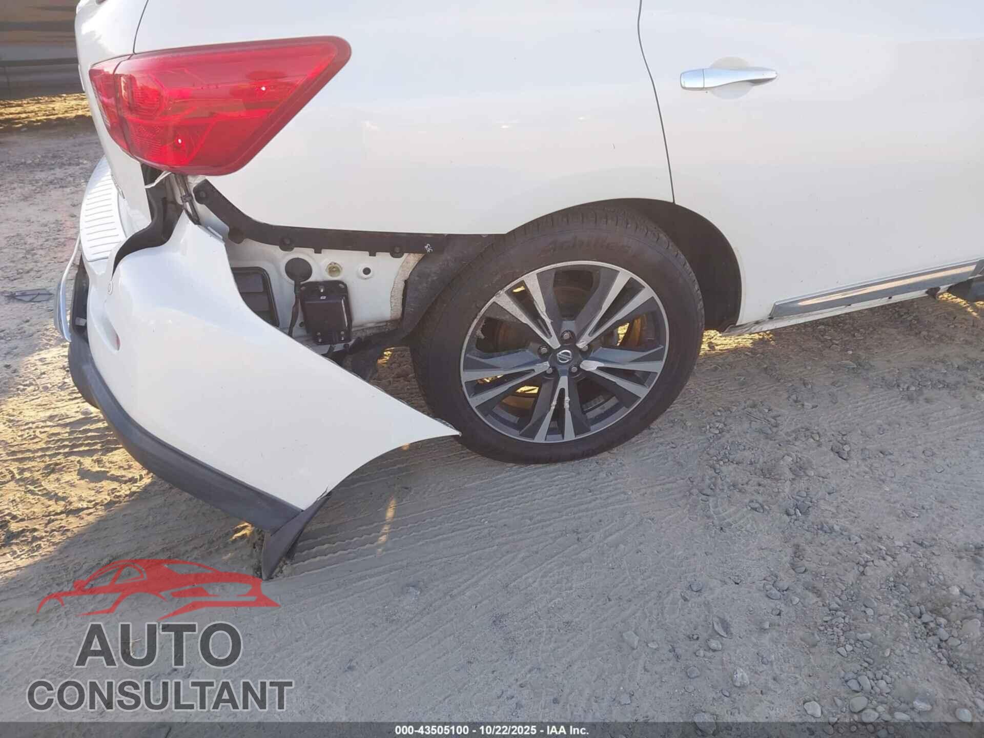 NISSAN PATHFINDER 2017 - 5N1DR2MN4HC615634