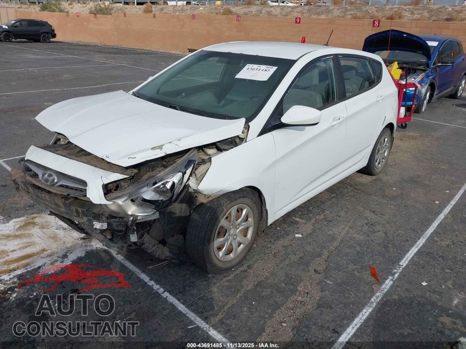 HYUNDAI ACCENT 2013 - KMHCT5AE4DU107557