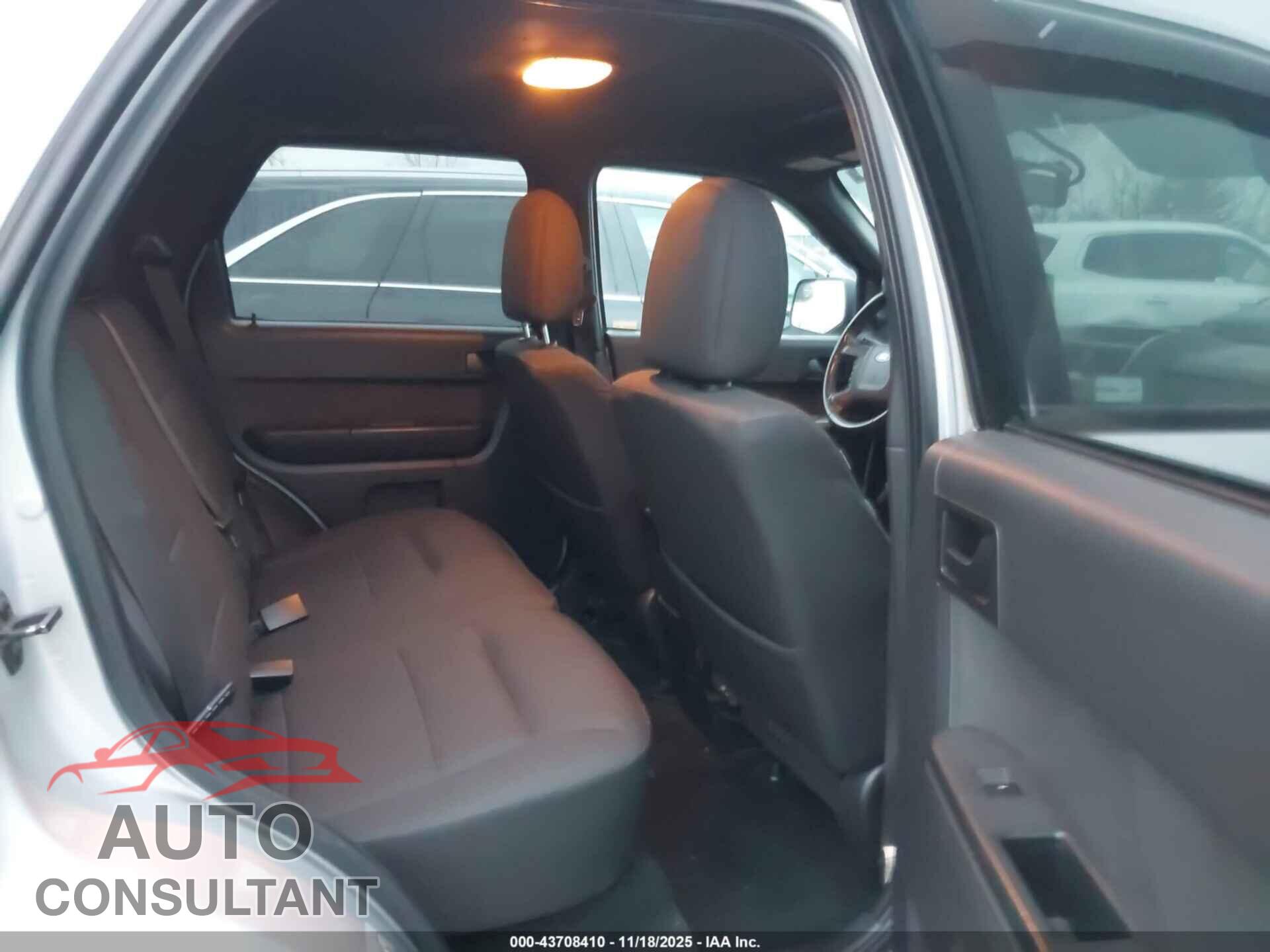 FORD ESCAPE 2010 - 1FMCU0D72AKD17806