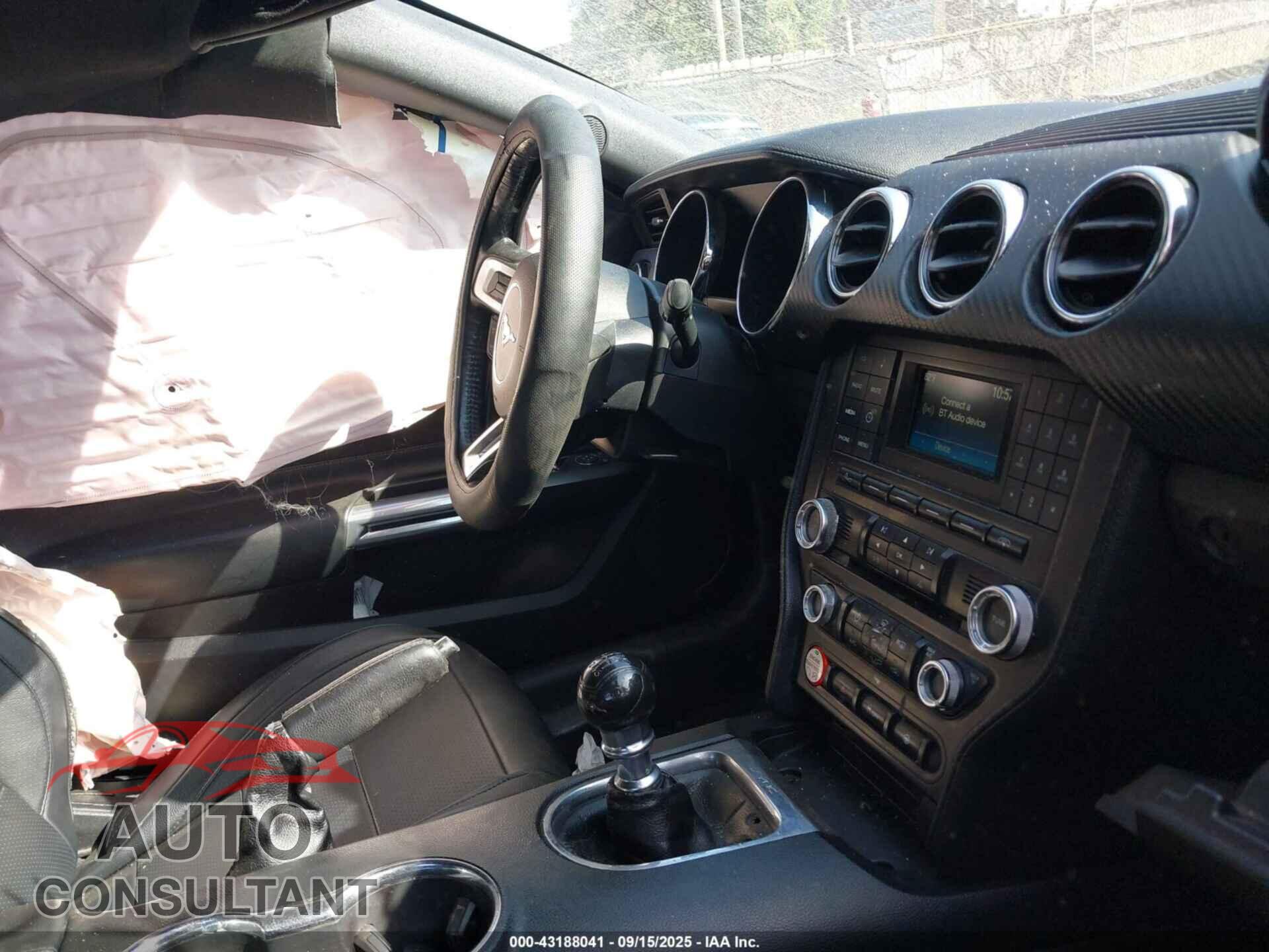 FORD MUSTANG 2017 - 1FA6P8AM3H5345243
