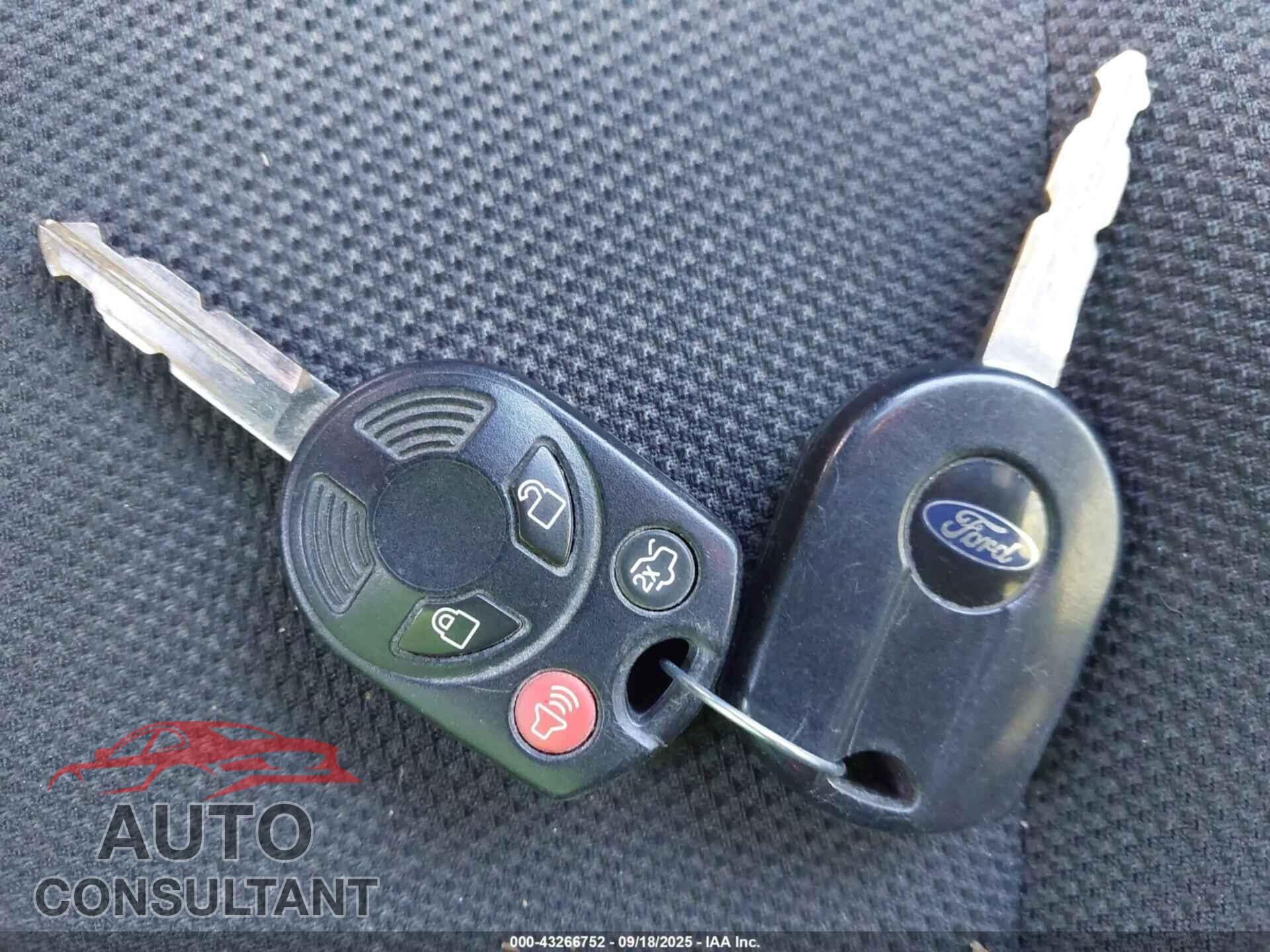 FORD ESCAPE 2009 - 1FMCU93GX9KB01395
