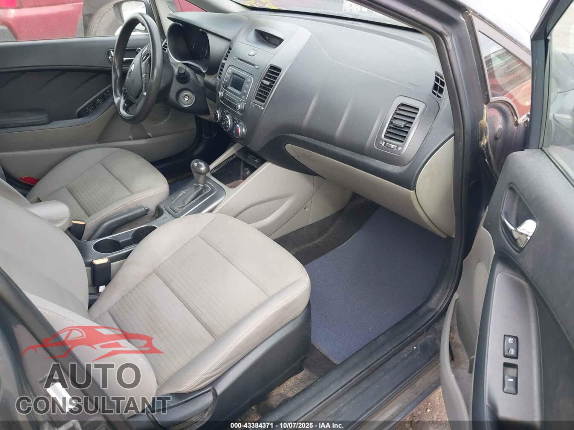 KIA FORTE 2015 - KNAFX4A67F5280802