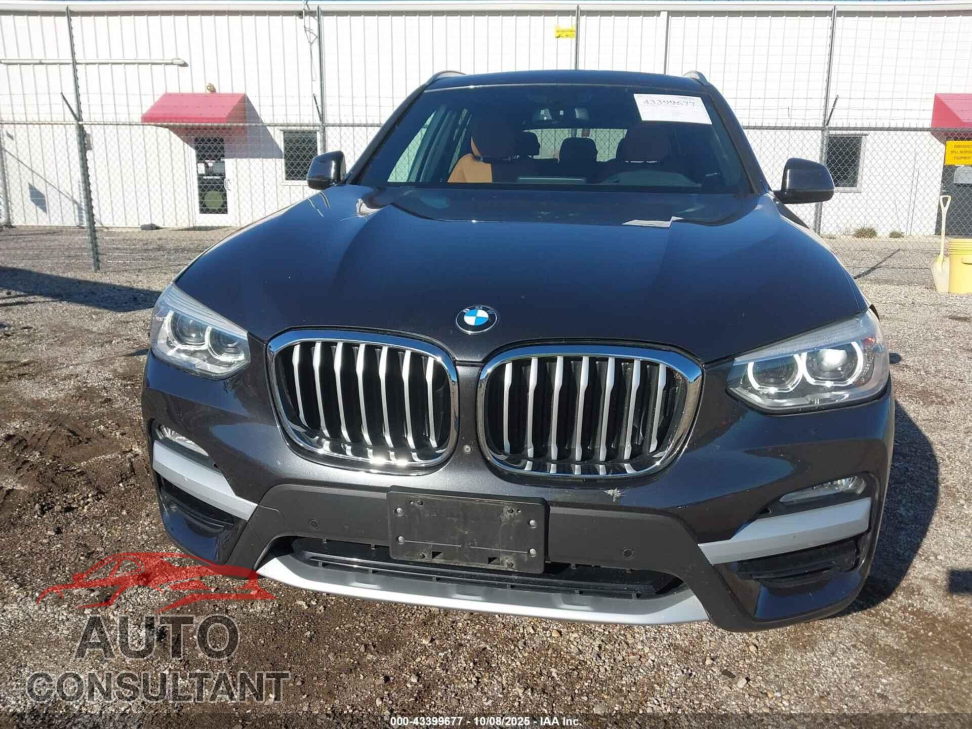 BMW X3 2018 - 5UXTR9C59JLD74672
