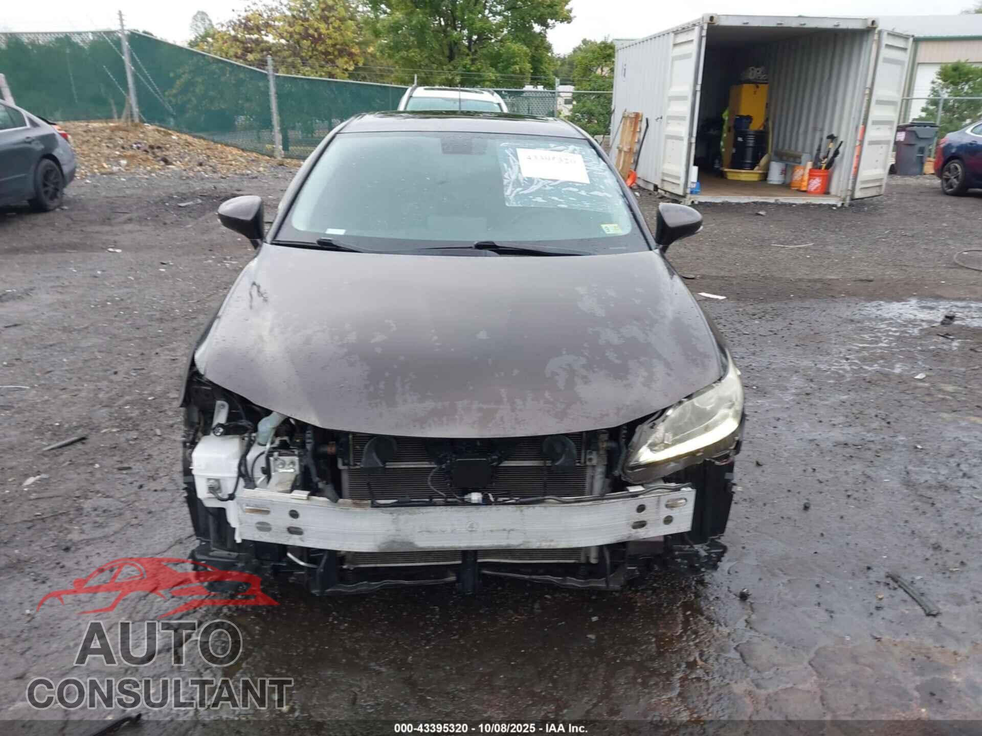 LEXUS CT 200H 2011 - JTHKD5BH4B2011151
