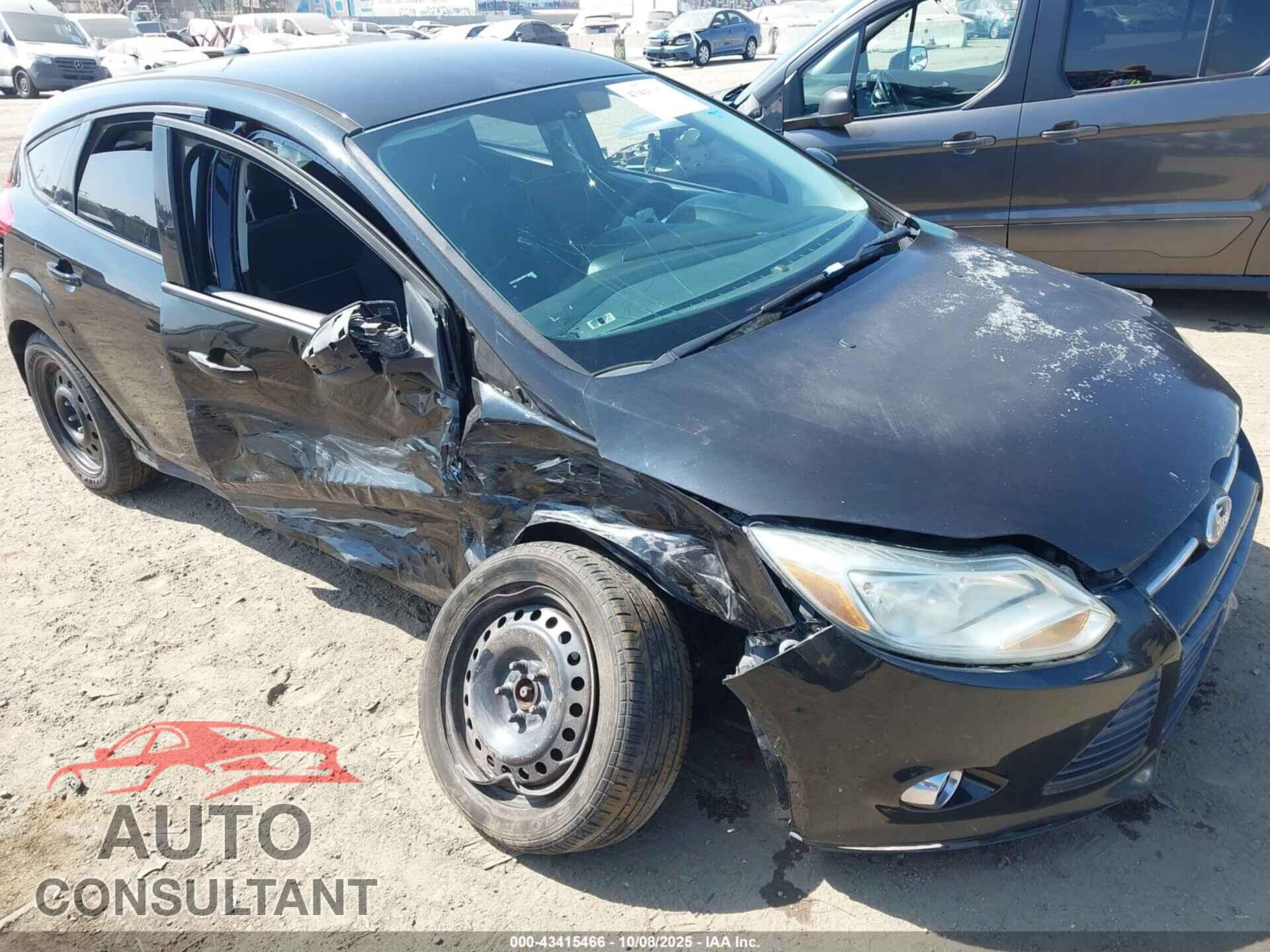 FORD FOCUS 2012 - 1FAHP3K23CL109723