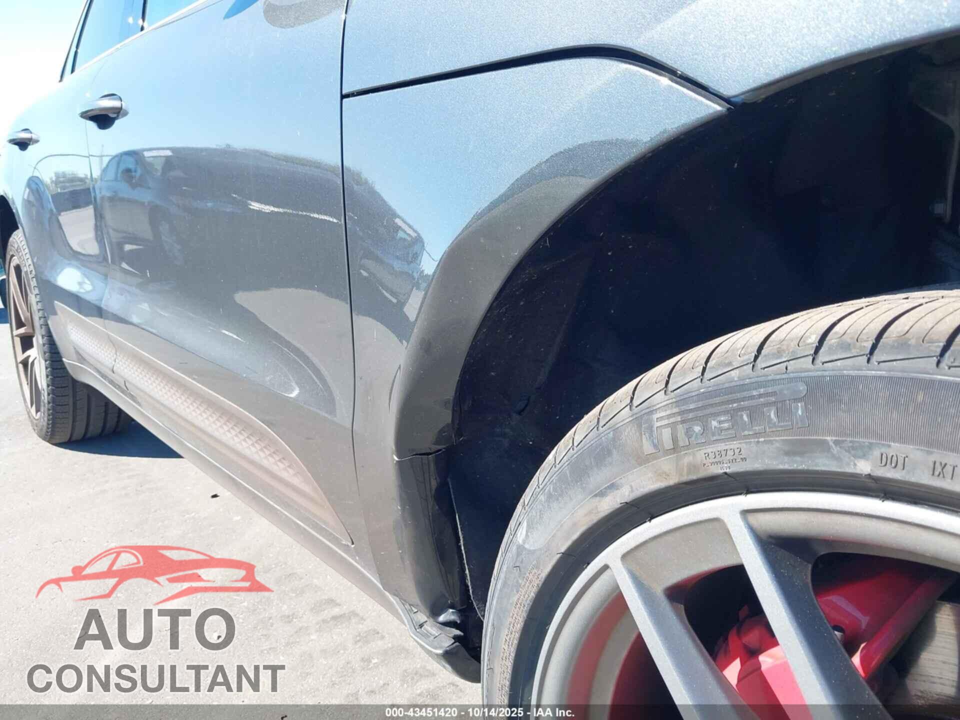 PORSCHE MACAN 2022 - WP1AG2A55NLB24159