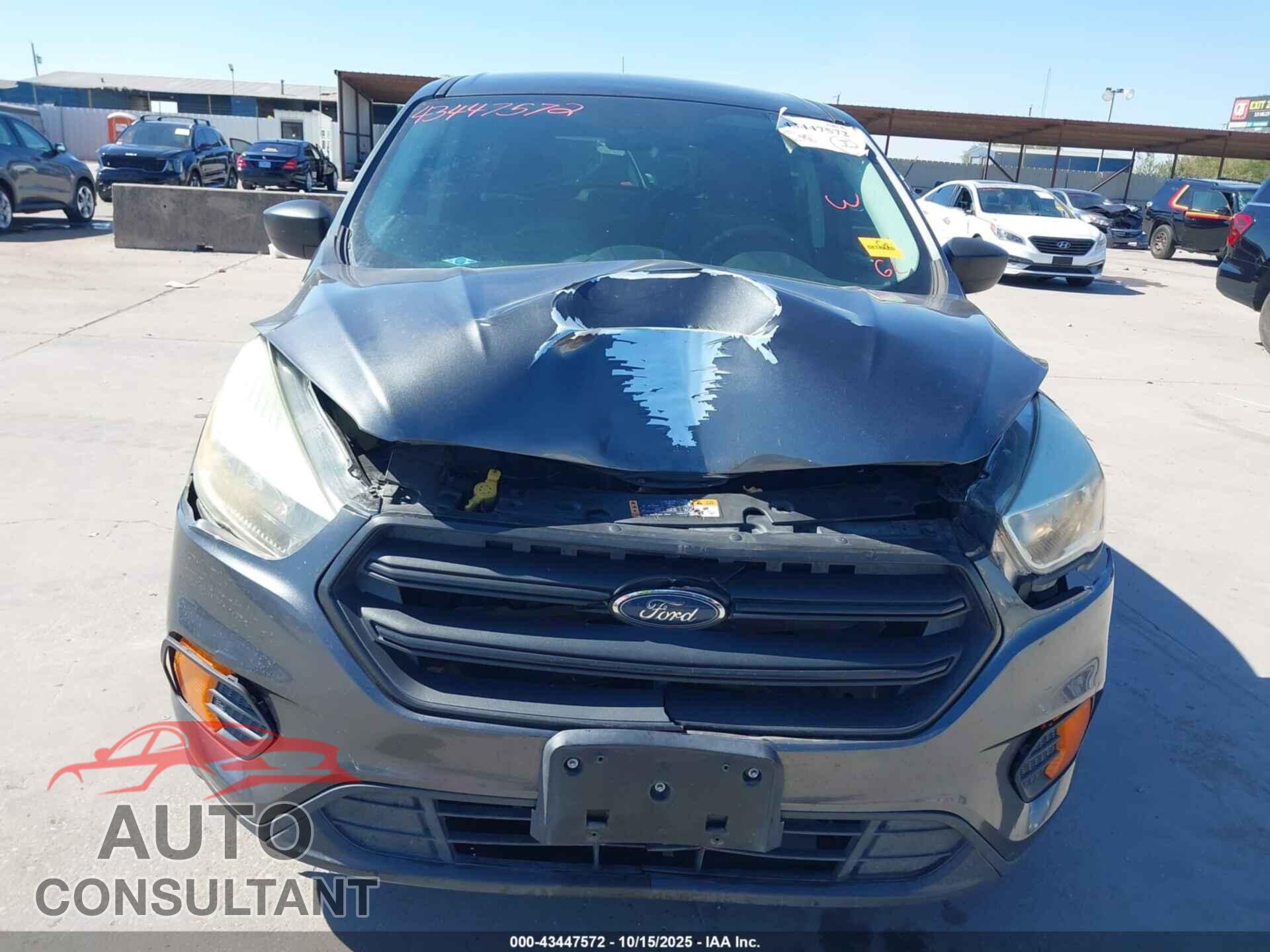 FORD ESCAPE 2017 - 1FMCU0F73HUD19592