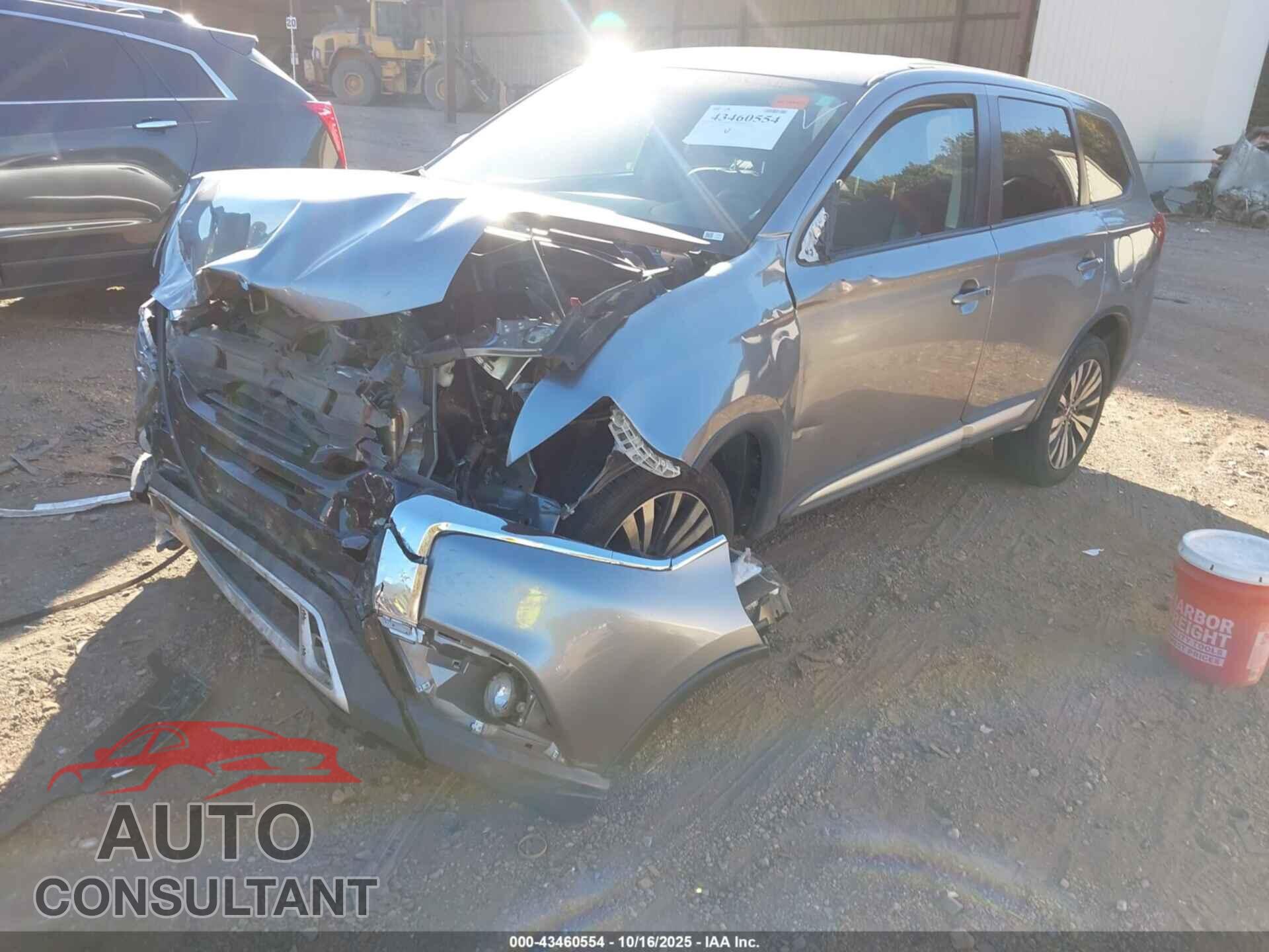 MITSUBISHI OUTLANDER 2019 - JA4AZ3A31KZ043176