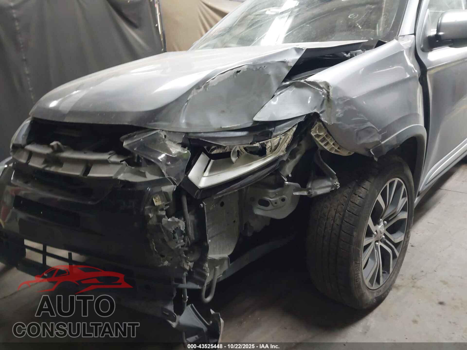 MITSUBISHI OUTLANDER 2018 - JA4AD3A33JJ003936