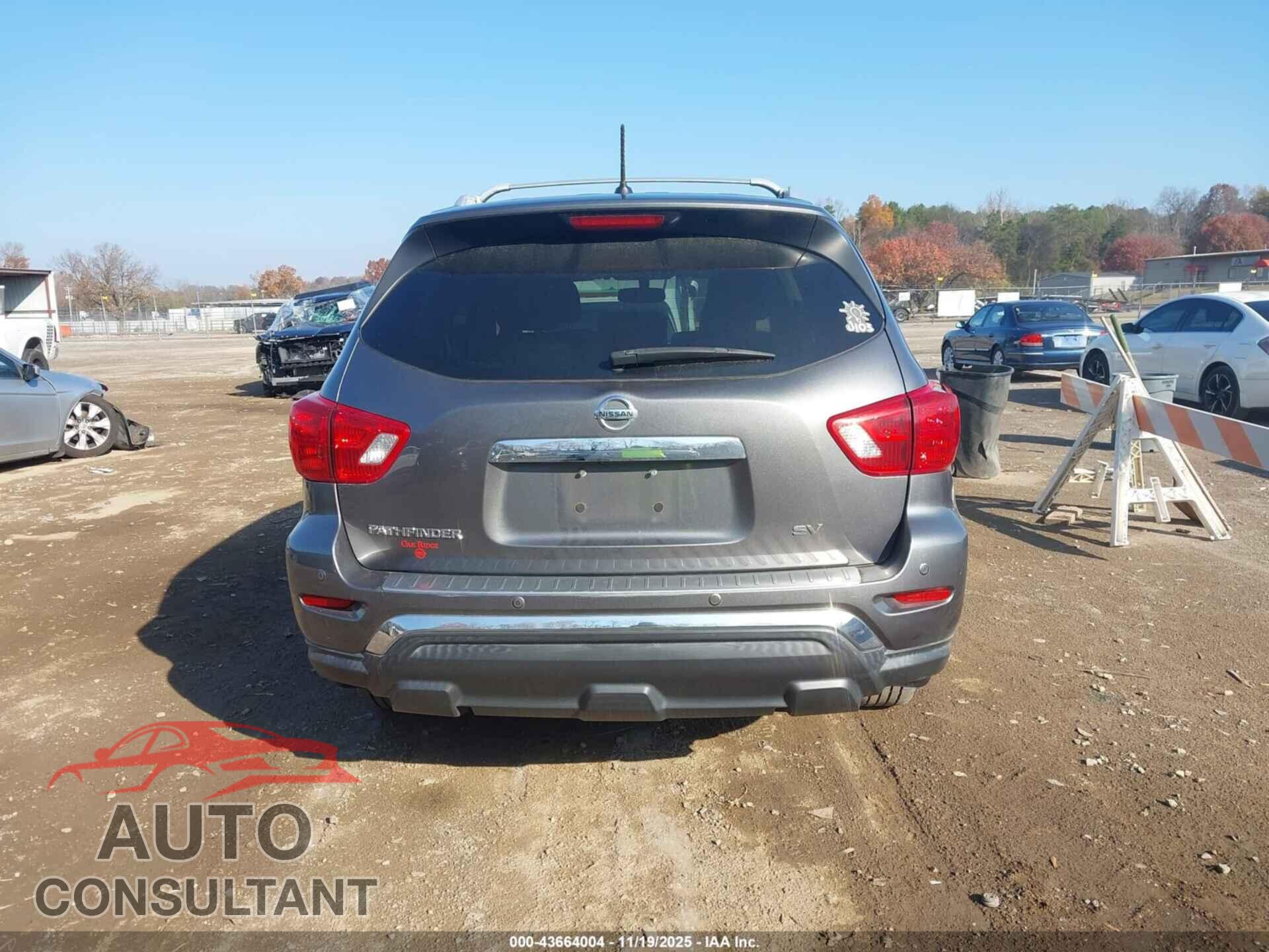 NISSAN PATHFINDER 2017 - 5N1DR2MN3HC901619