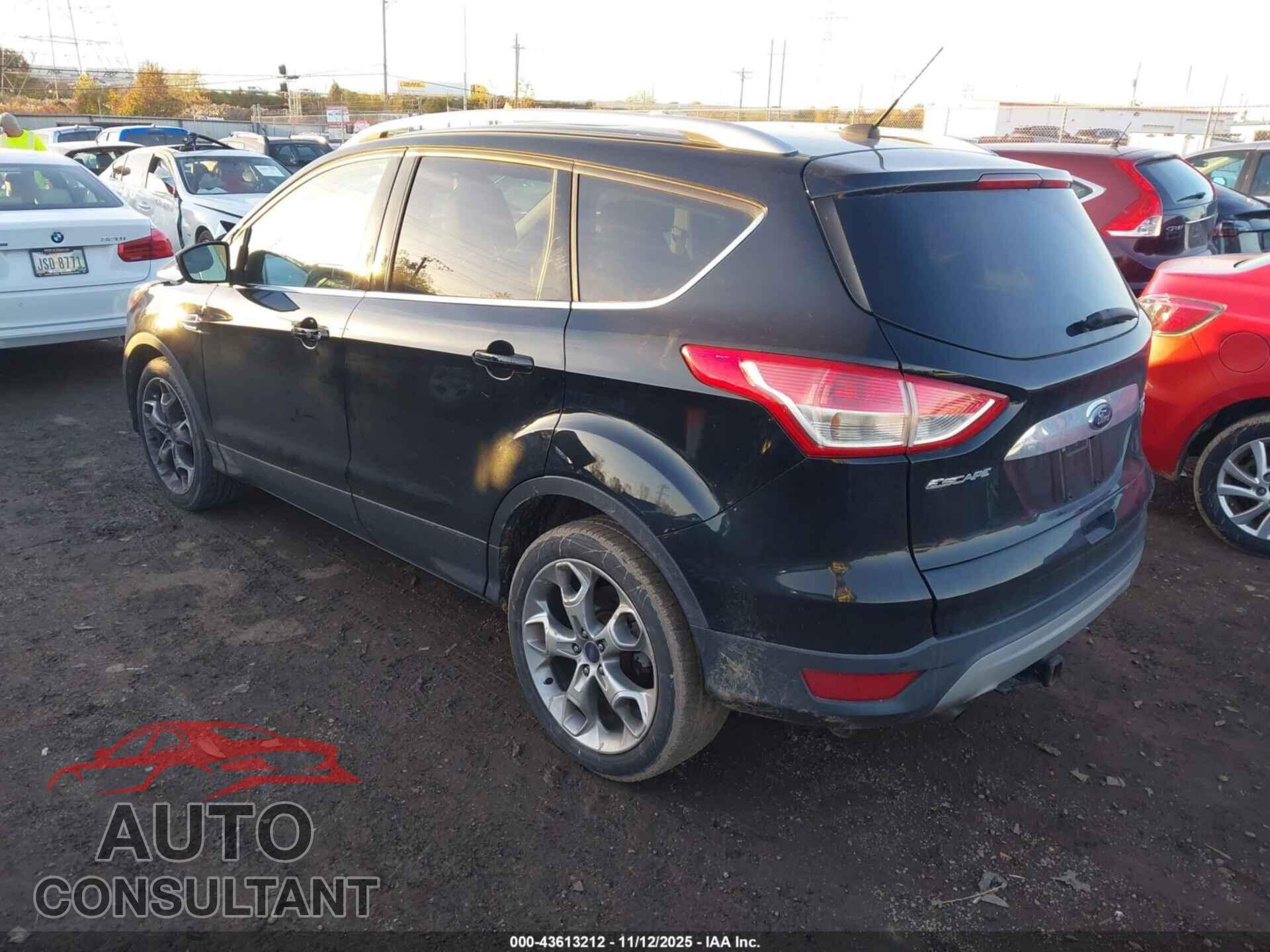 FORD ESCAPE 2016 - 1FMCU0J99GUA94537