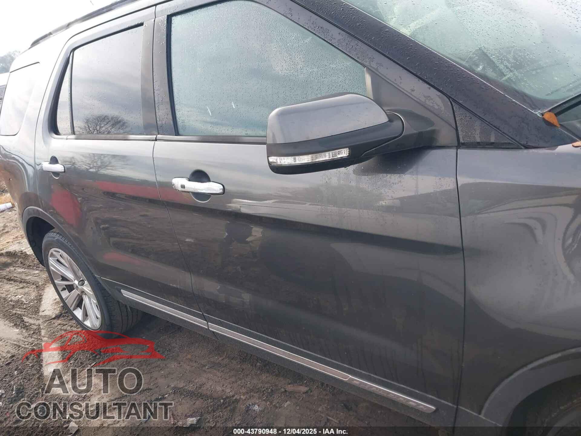 FORD EXPLORER 2018 - 1FM5K7F85JGA43906