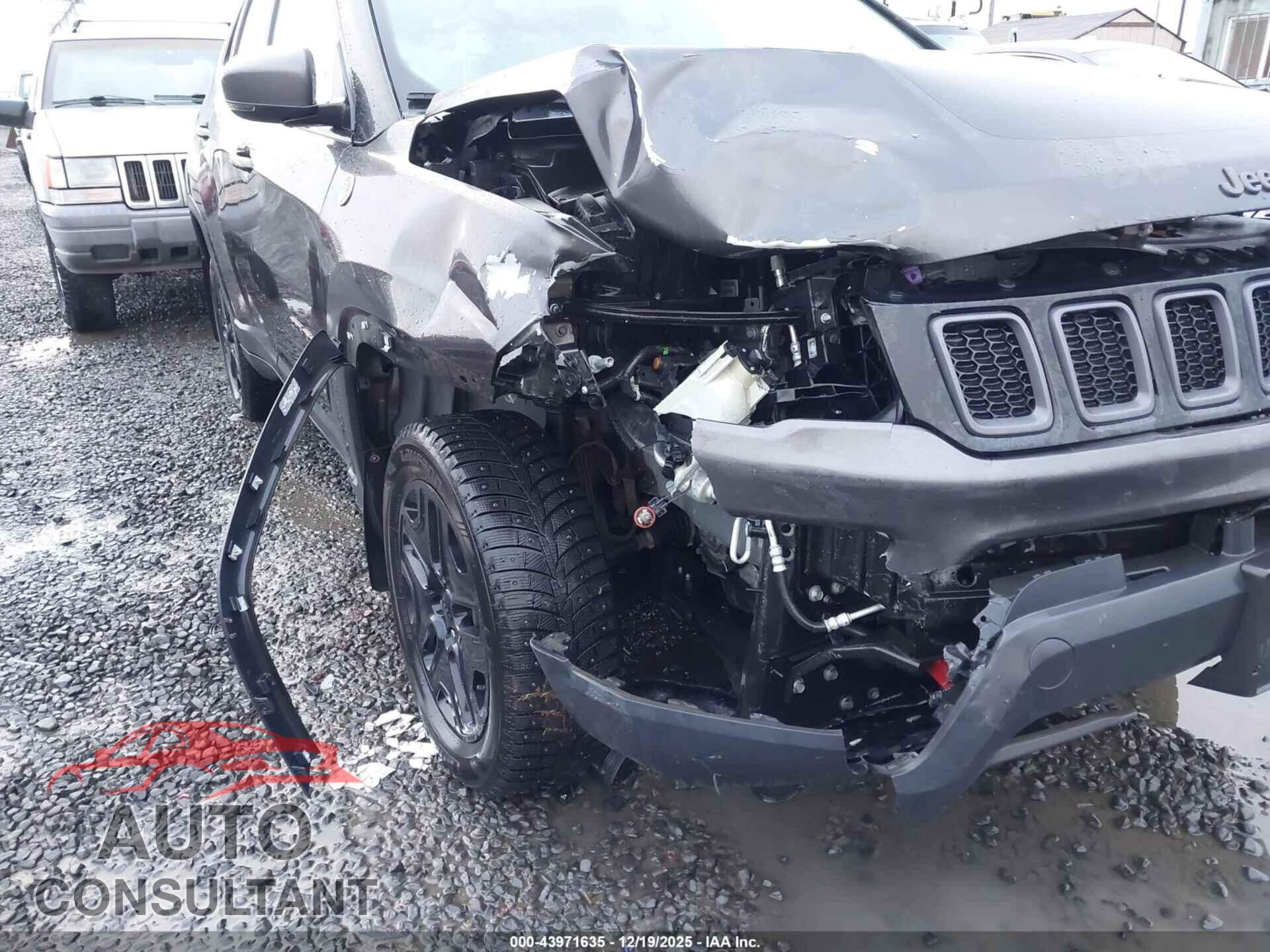 JEEP COMPASS 2018 - 3C4NJDDB8JT485871